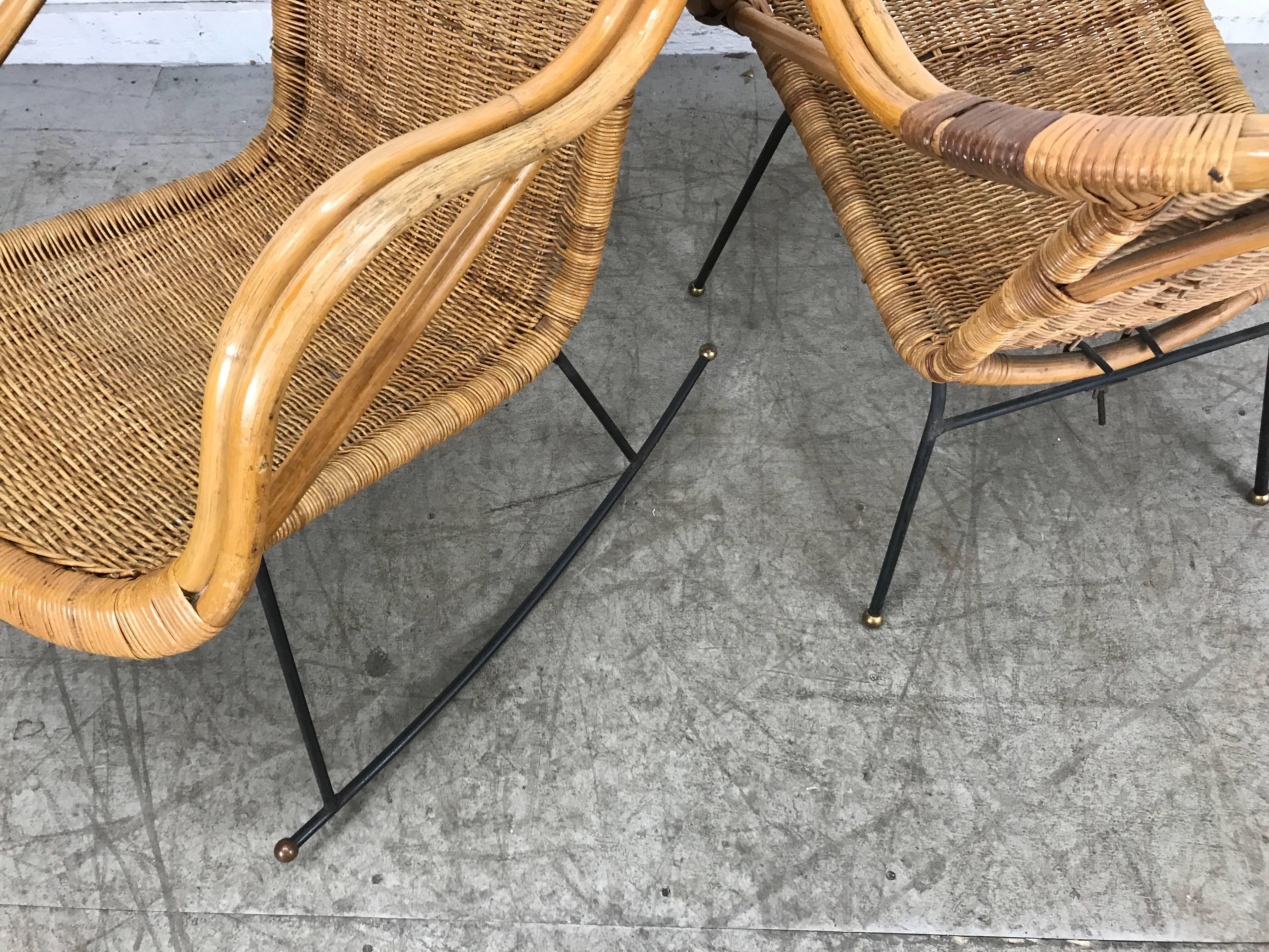 Caning Pair of Mid-Century Modern Wicker and Iron Lounge Chairs, Garden or Patio