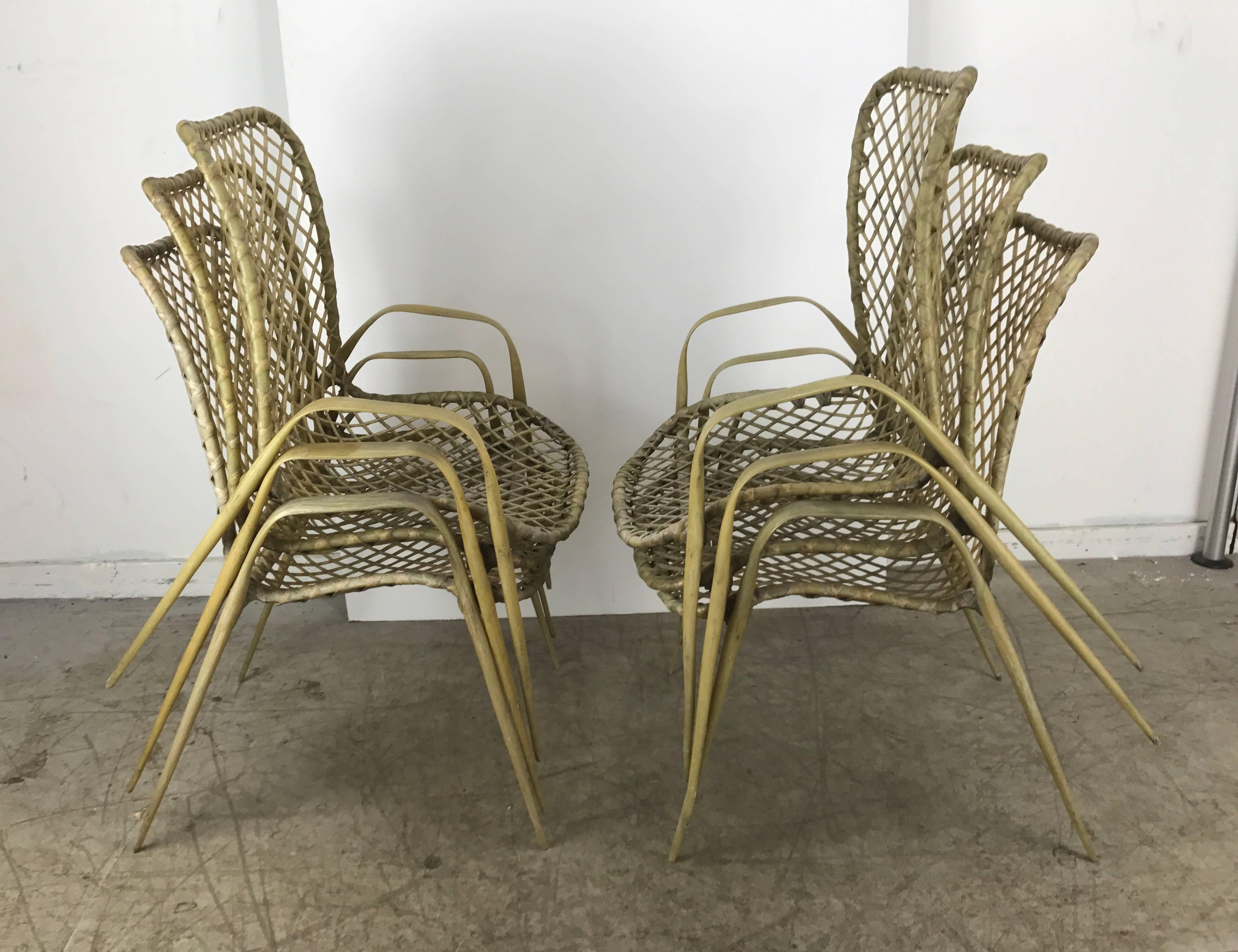 Résine Ensemble de six chaises en résine, modernistes pour l'intérieur et l'extérieur par Troy Sunshade en vente