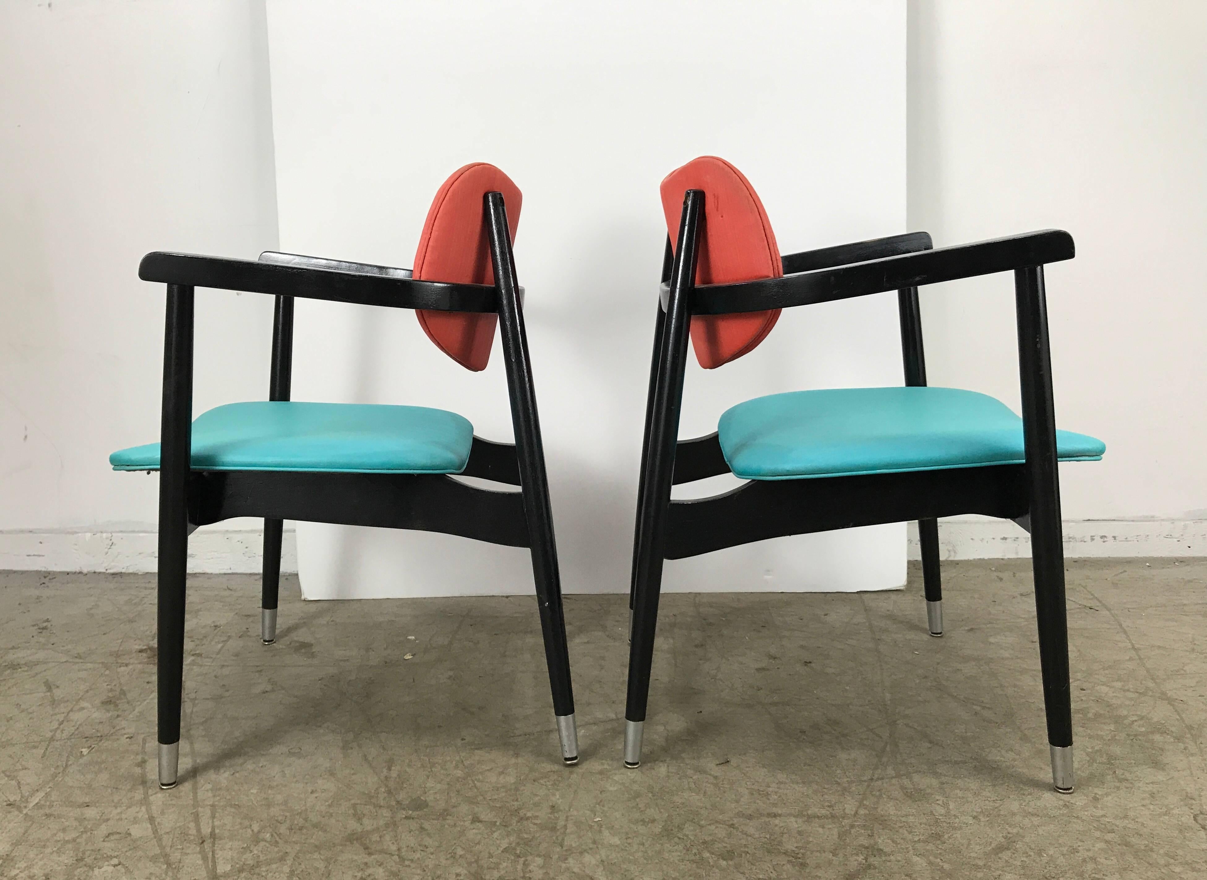 Mid-Century Modern Pair of Armchairs by Shelby Williams