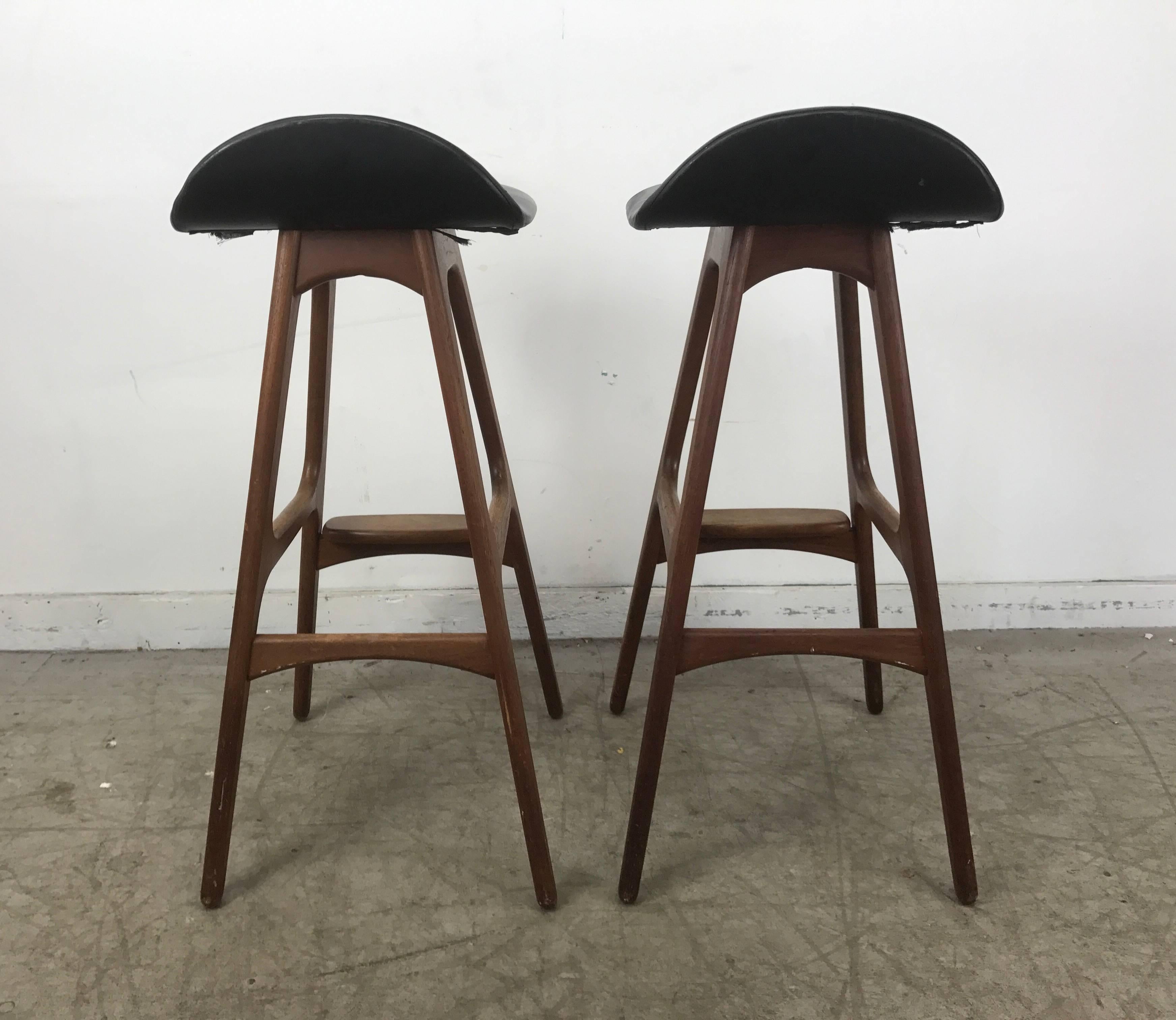 Classic Danish Modern Bar or Counter Stools by Erik Buch In Good Condition In Buffalo, NY