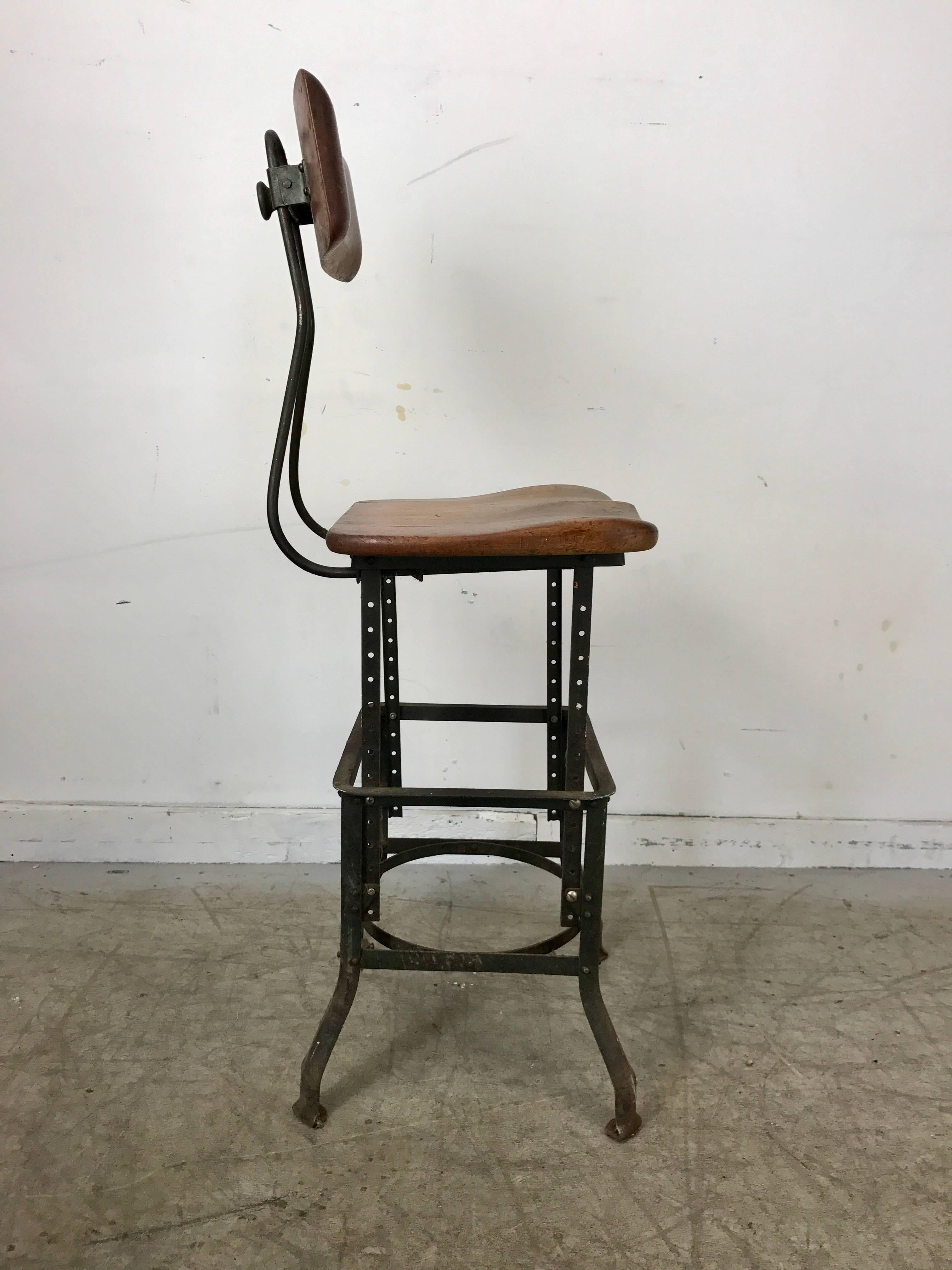 Américain Tabouret Machinist industriel ajustable, fabriqué par Toledo en vente