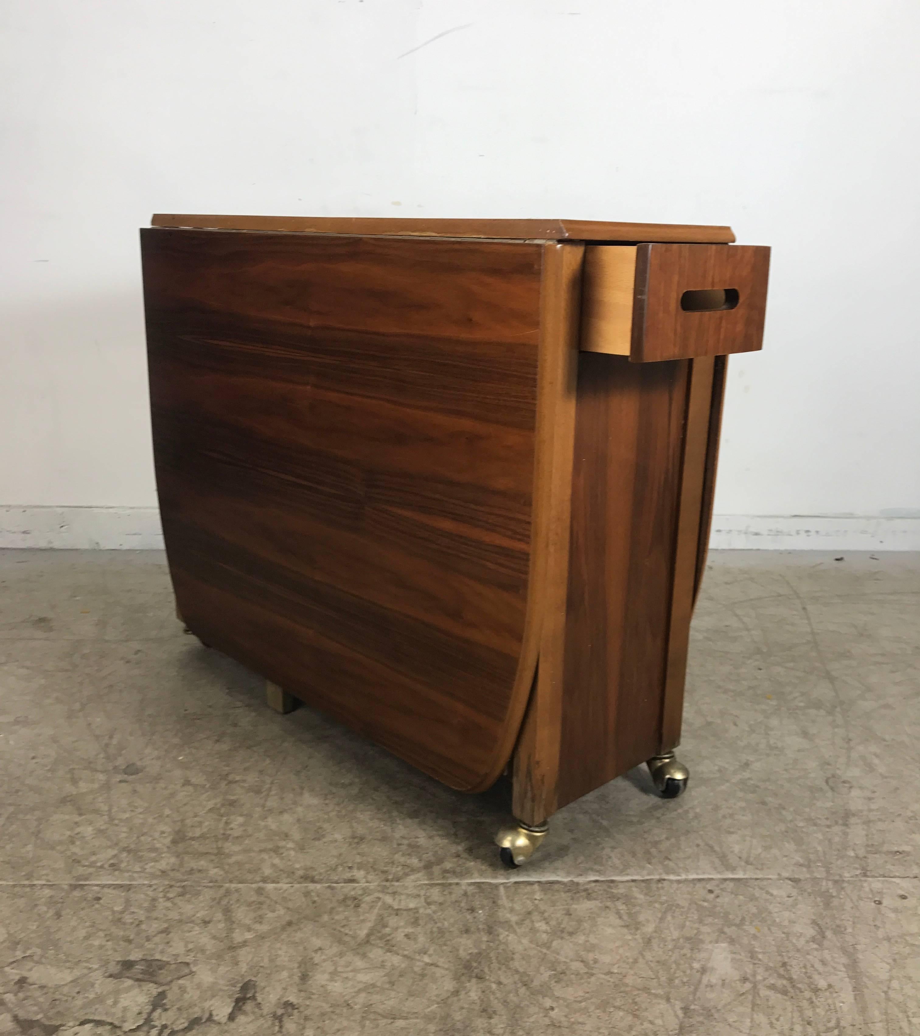 Modernist Suitcase Dining Table, Fold Down, Compact Self Stored Chairs In Good Condition In Buffalo, NY