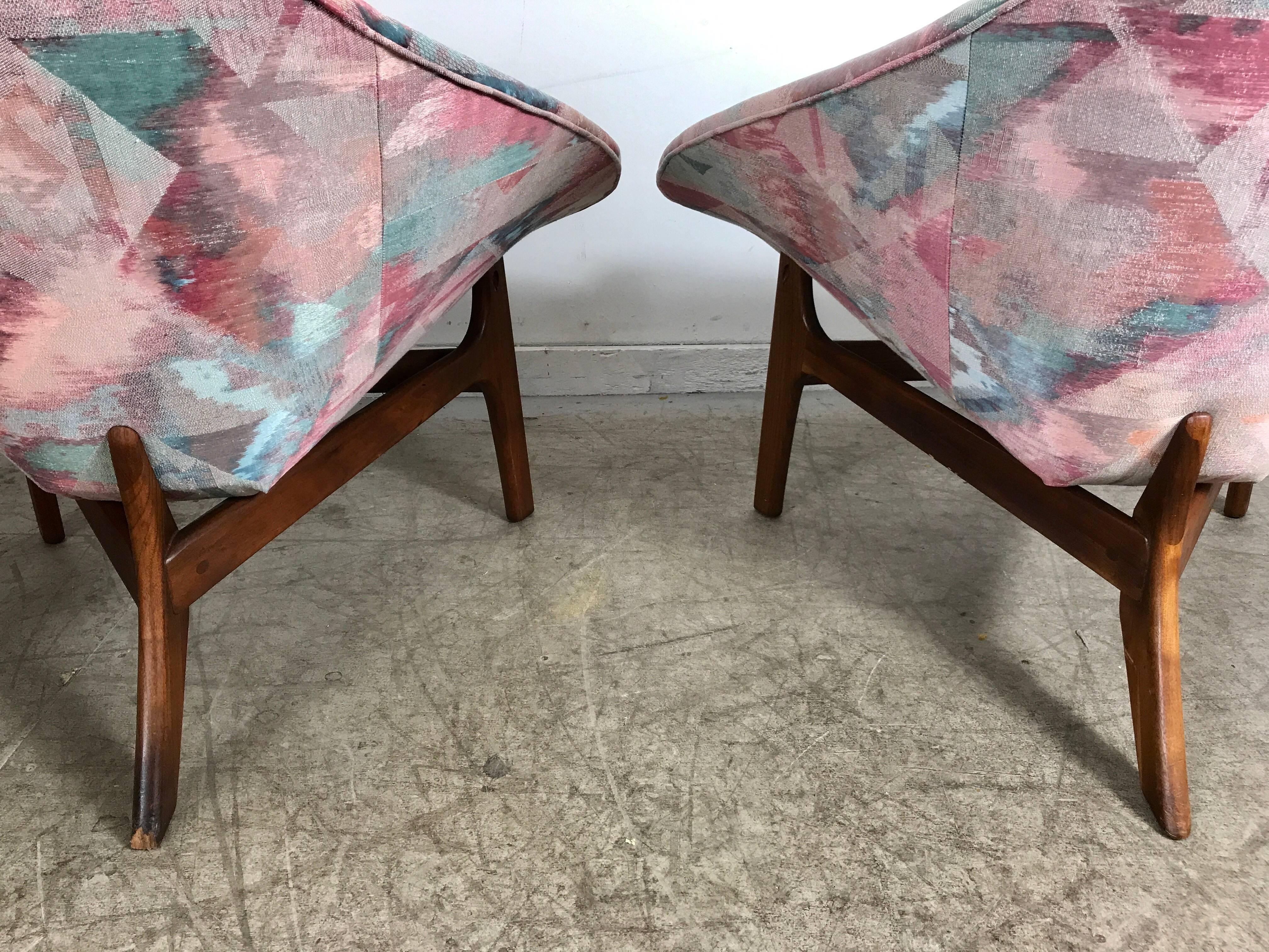 Fabric Pair of Mid-Century Modern Sculptural Walnut Lounge Chairs by Adrian Pearsall For Sale
