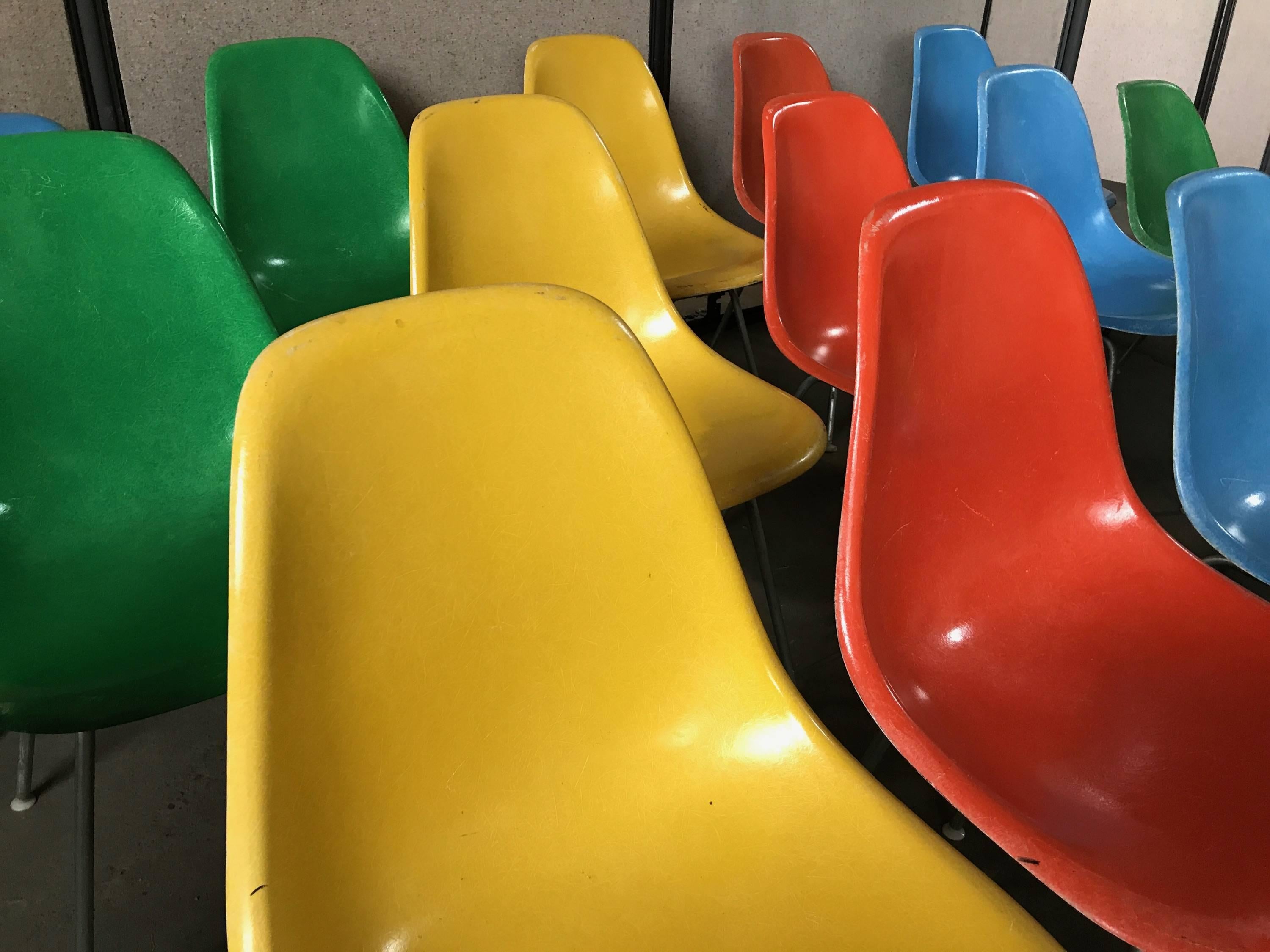 Aluminum Set of 18 Charles and Ray Eames Fiberglass Scoop Shell Chairs DSX Herman Miller