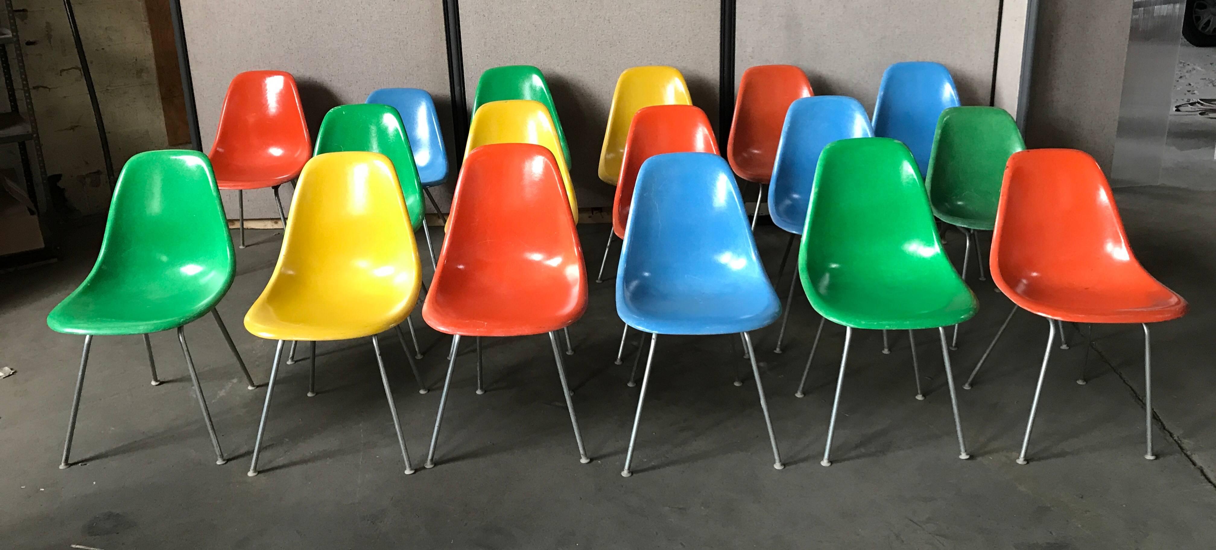 American Set of 18 Charles and Ray Eames Fiberglass Scoop Shell Chairs DSX Herman Miller