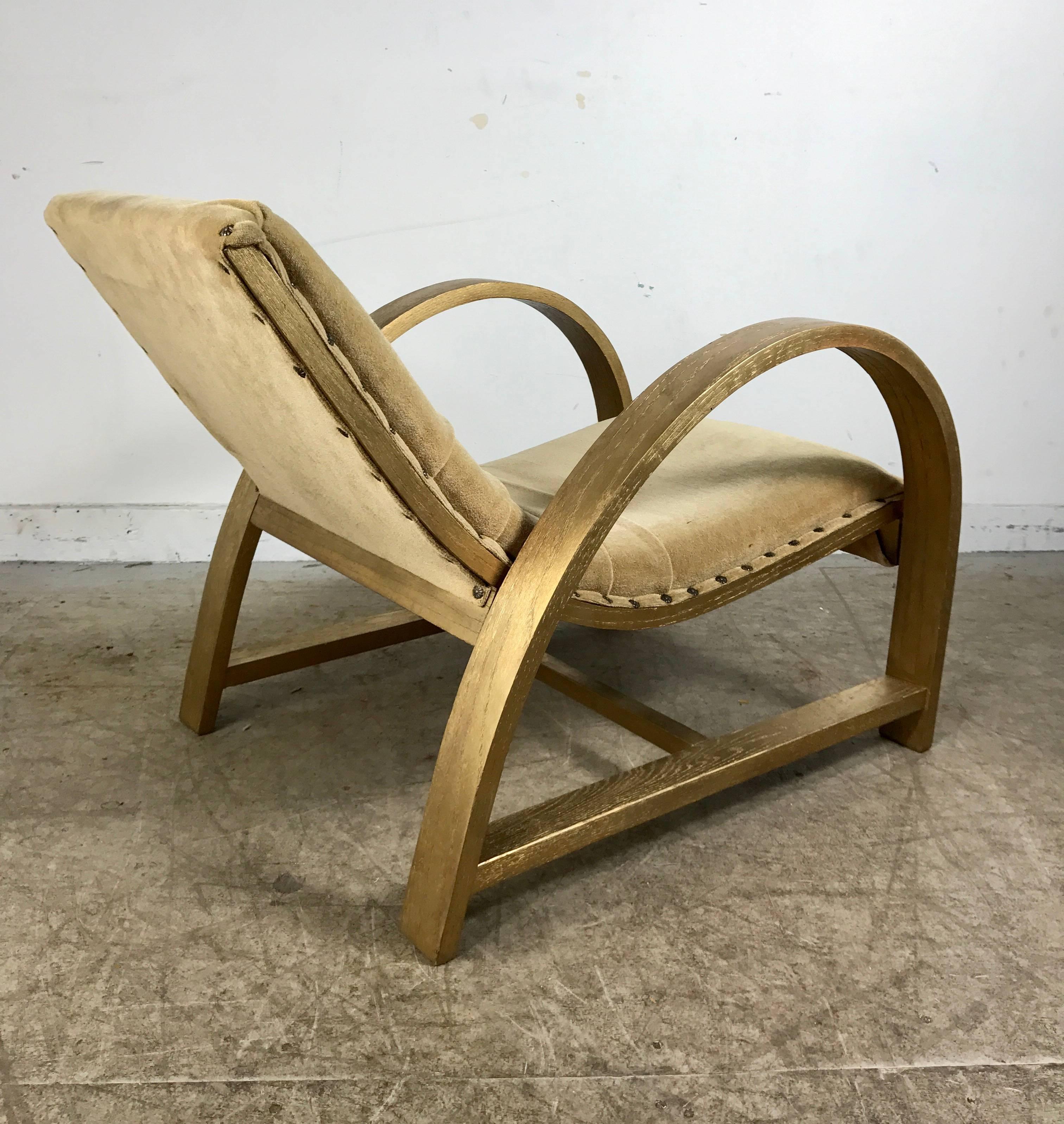 Art Deco Streamline Lounge Chair Designed by Gilbert Rohde for Heywood Wakefield In Good Condition For Sale In Buffalo, NY