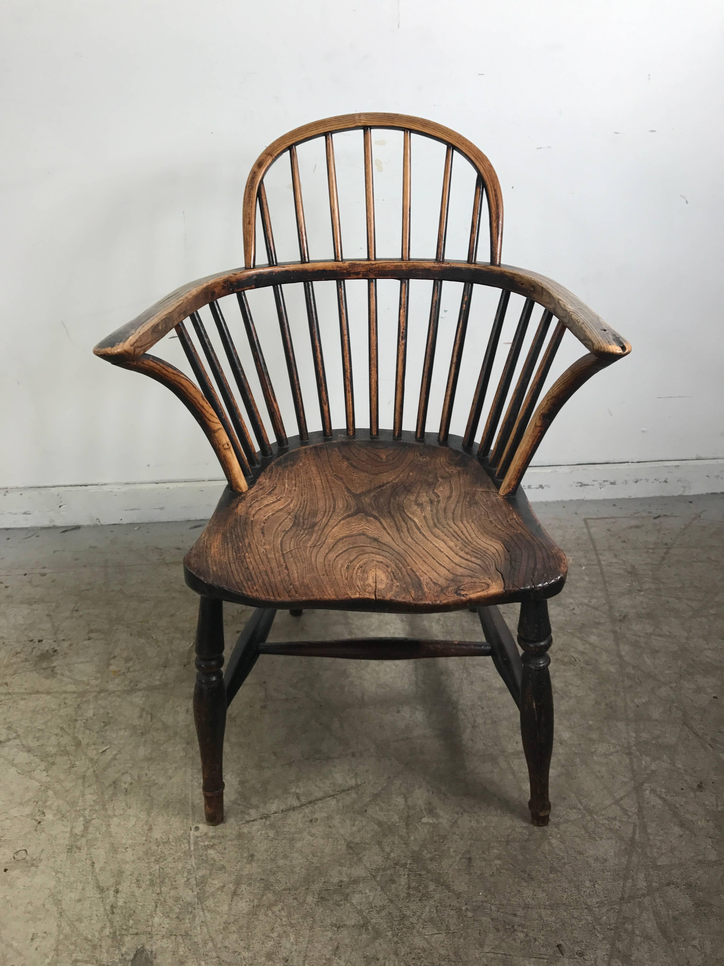 Classic English elm antique Windsor chair, stunning wood grain, superior quality and construction, wonderful finish, patina, extremely comfortable,.