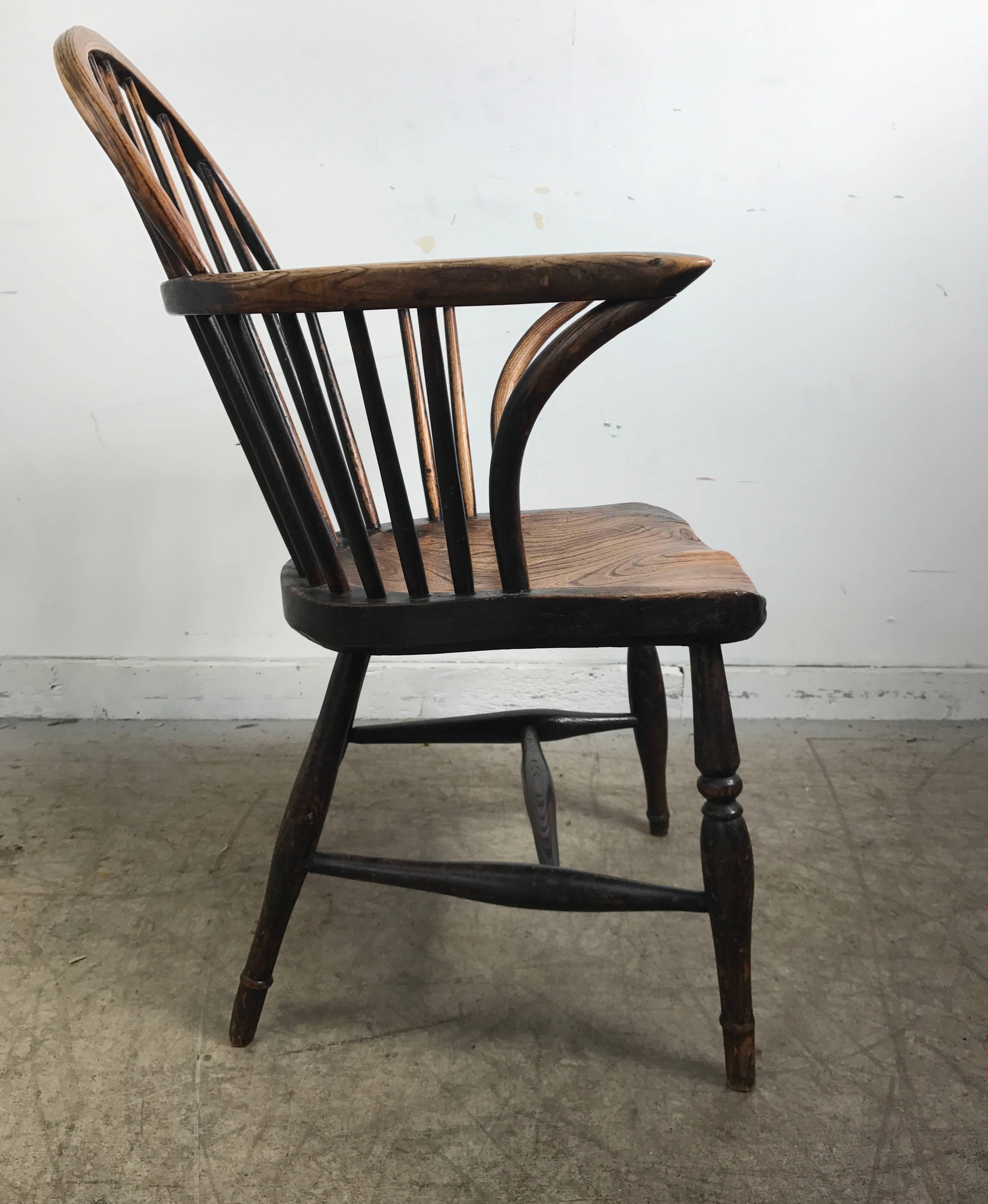 Hand-Crafted Classic English Elm Antique Windsor Chair