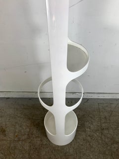 White Resin Pop Modernist Cylinder Valet, Hall Tree with Mirror, Made in Italy