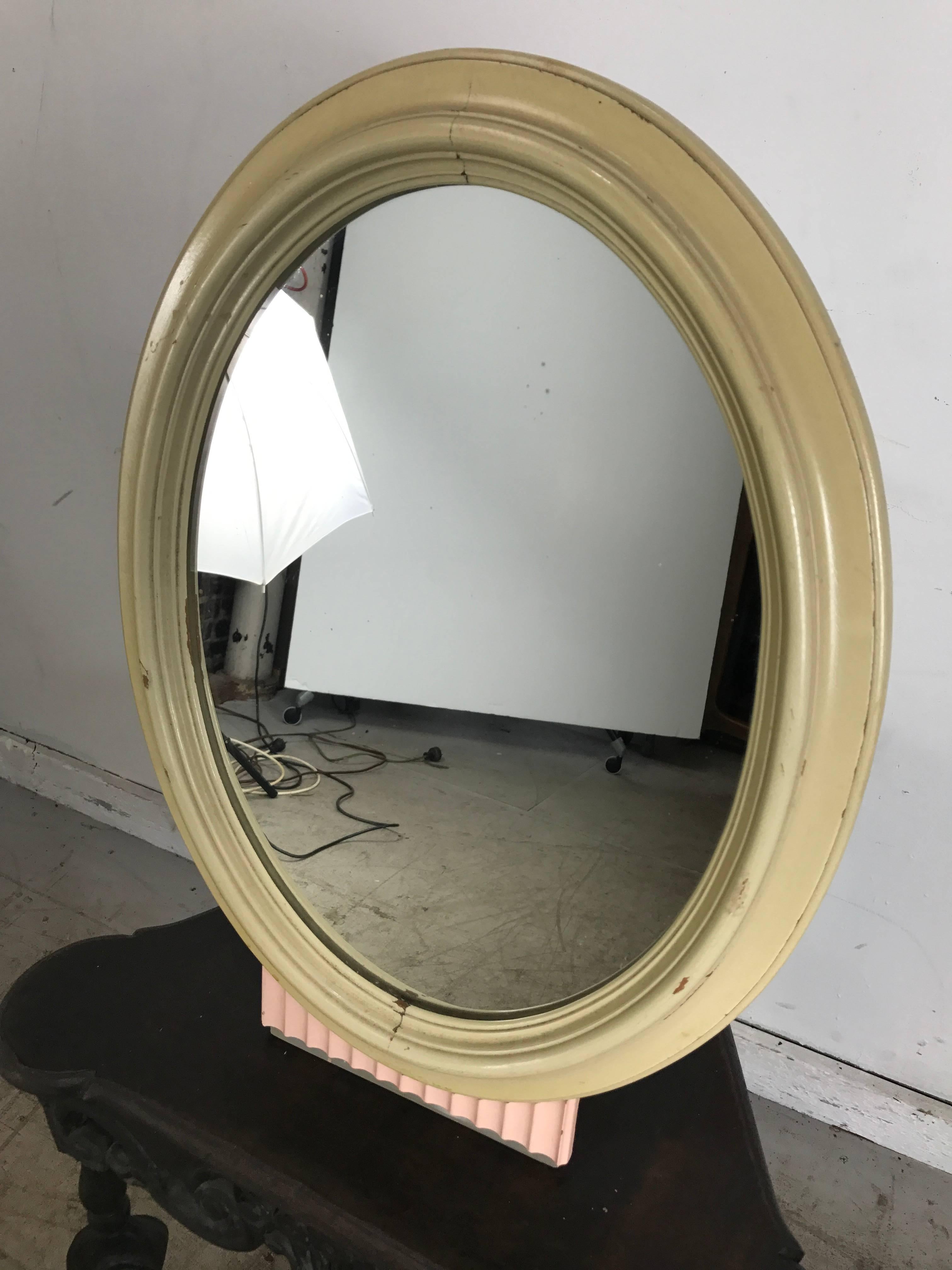 Classic American Art Deco Dresser Mirror, Kittinger Furniture In Good Condition For Sale In Buffalo, NY