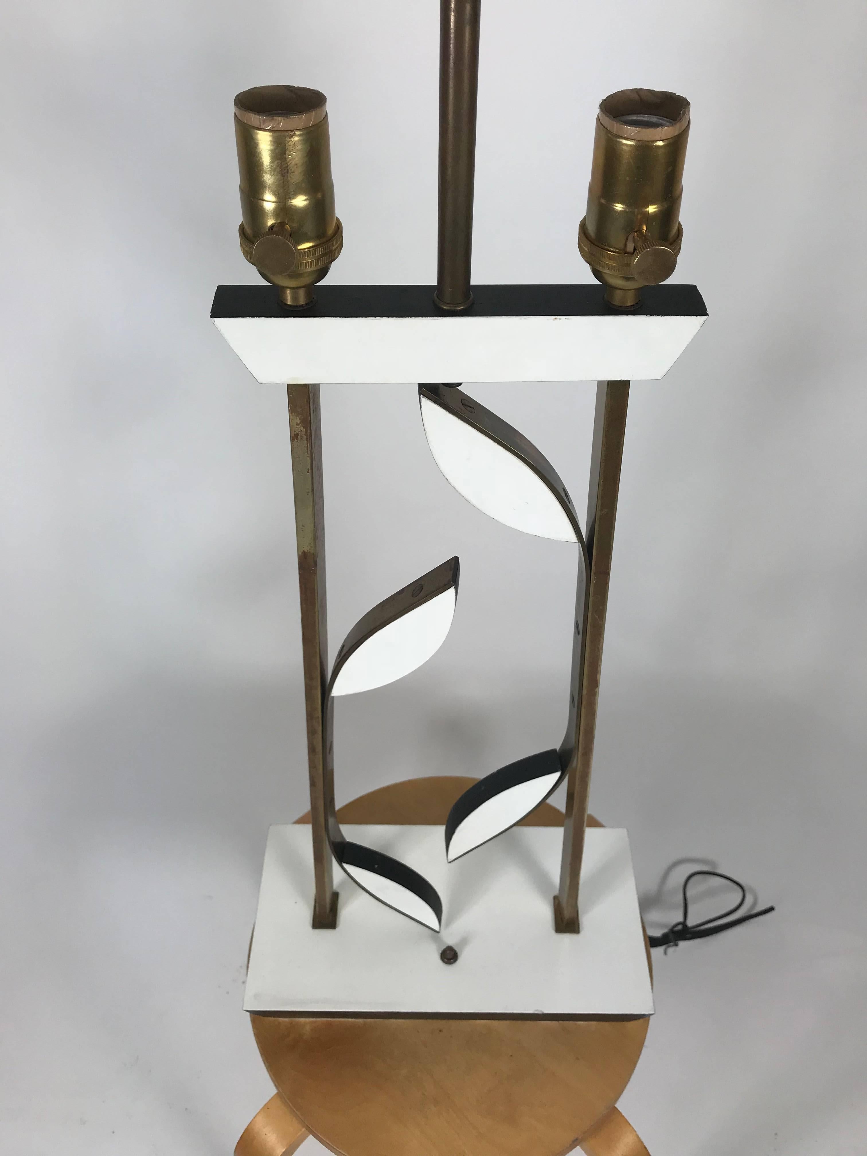 20th Century Unusual Mid-Century Modern Brass and Lacquer Table Lamp, Heifetz For Sale