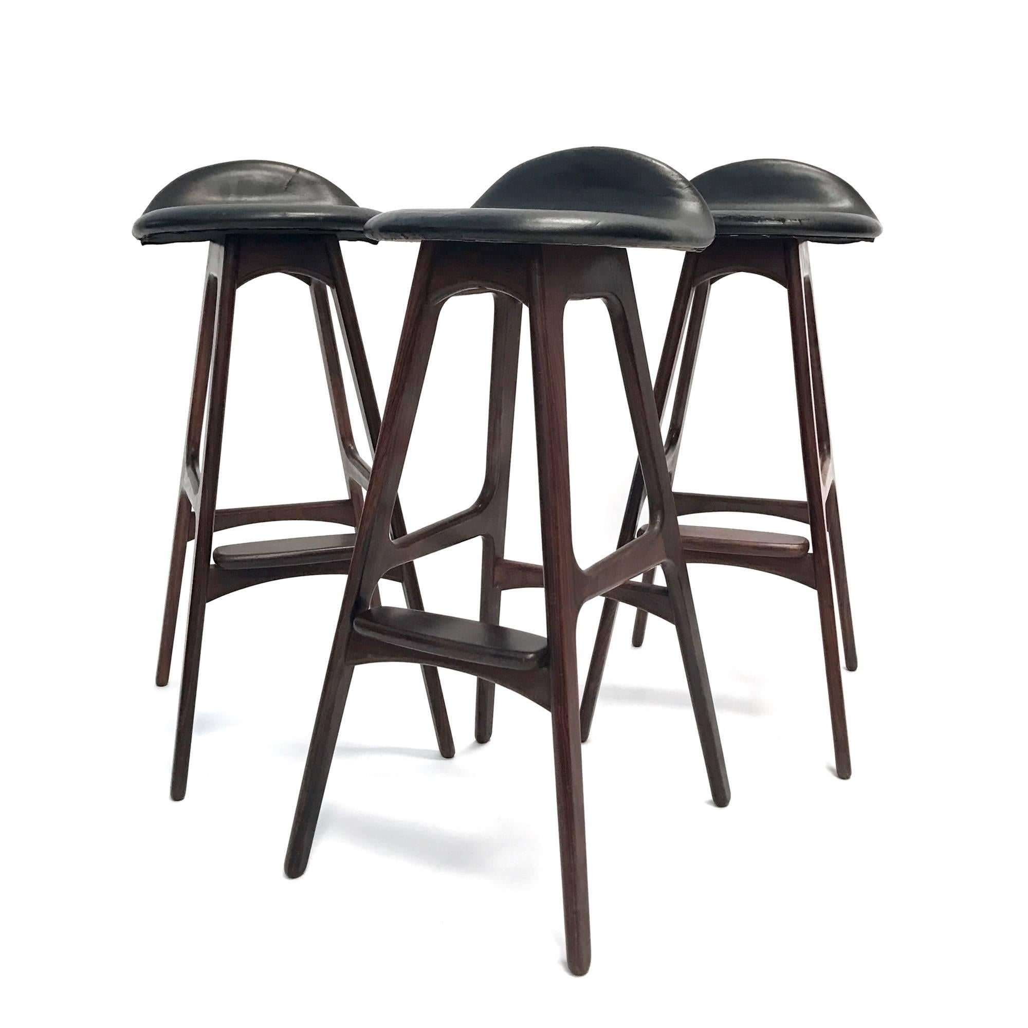 Set of Three Vintage Danish Barstools by Erik Buch in Rosewood and Black Leather In Good Condition In Hudson, NY