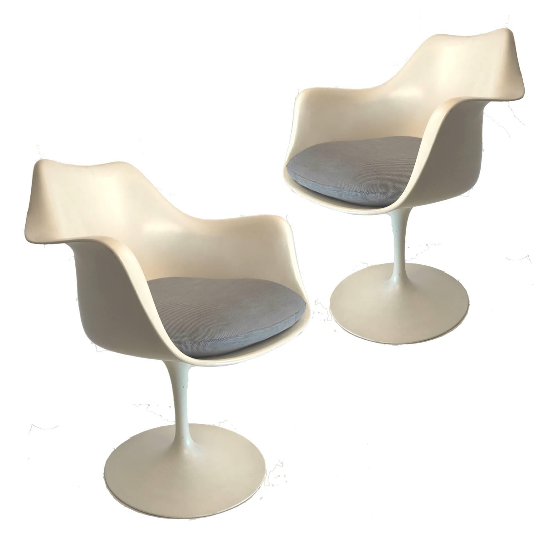 Pair of Eero Saarinen for Knoll Tulip Armchairs One Swivel One Stationary