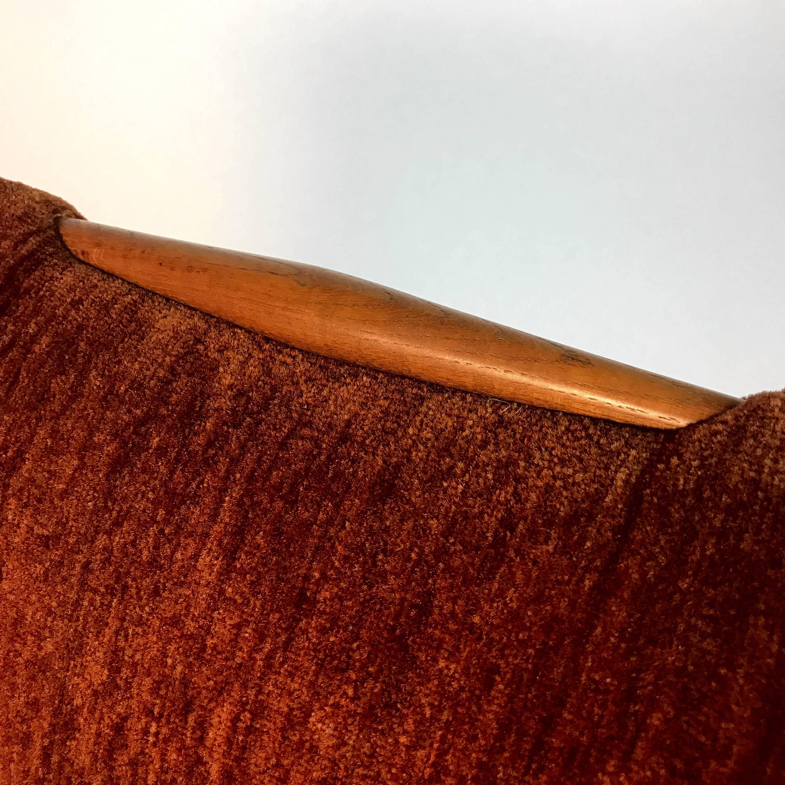 Sculptural Midcentury Harvey Probber Slipper Lounge Chairs with Walnut Detail In Good Condition In Hudson, NY