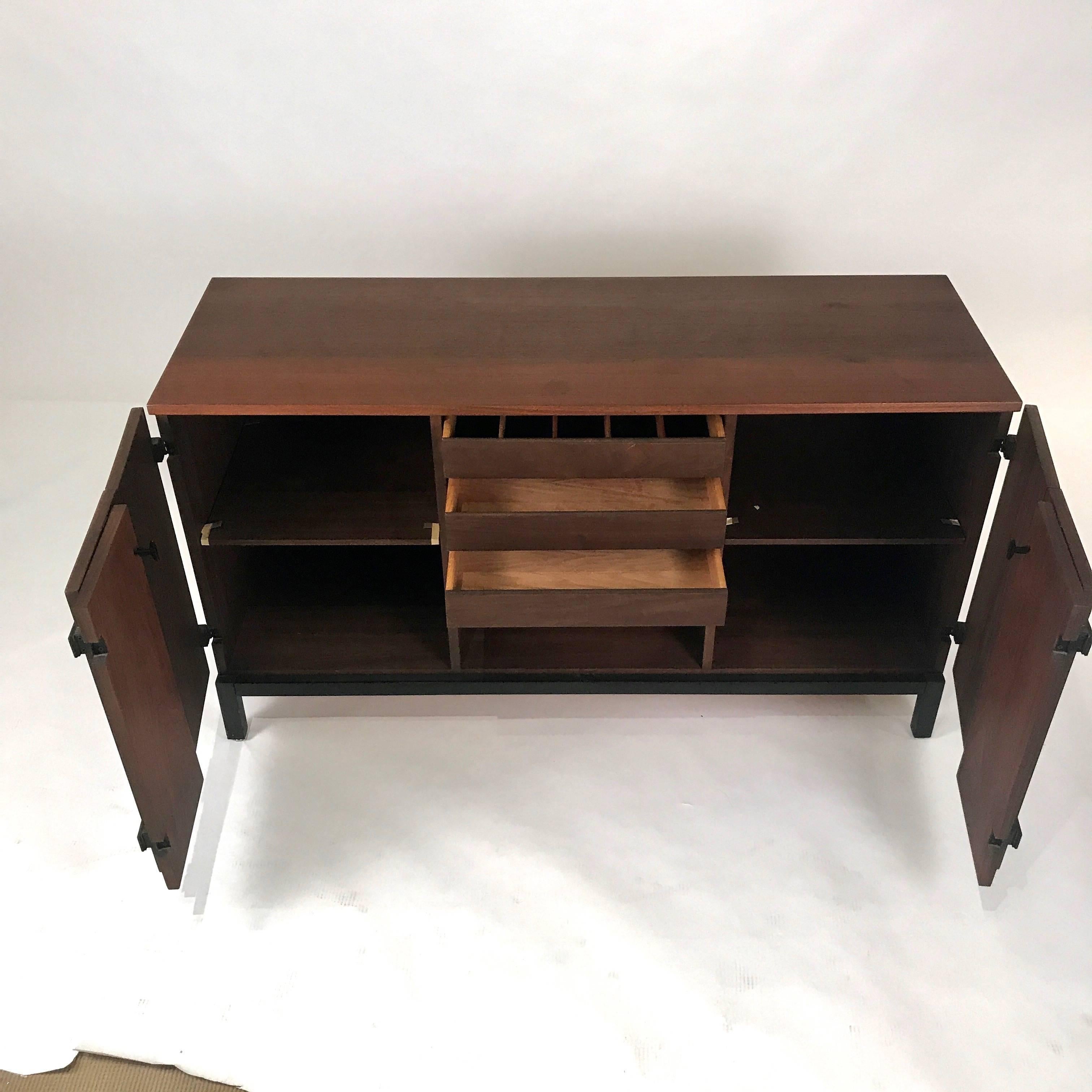 Milo Baughman for Directional Buffet Sideboard or 3/4 Credenza Chest In Excellent Condition In Hudson, NY