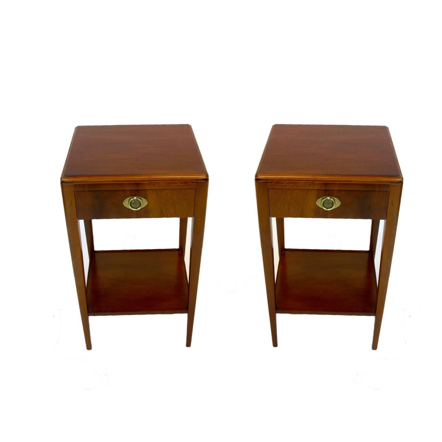 Pair of Nightstands or Bedside Tables by Johnson Furniture In Excellent Condition In Hudson, NY