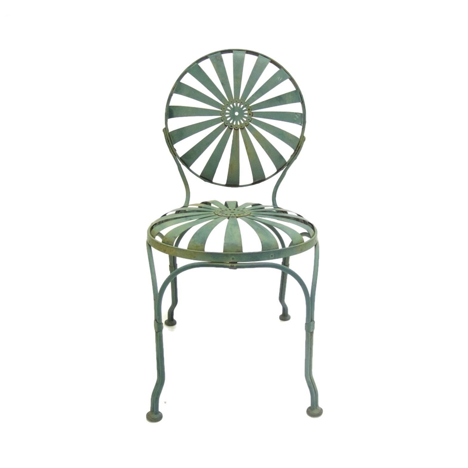 Francois Carre Sunburst Französisch Grün Outdoor Garten oder Terrasse Stühle (Mitte des 20. Jahrhunderts)