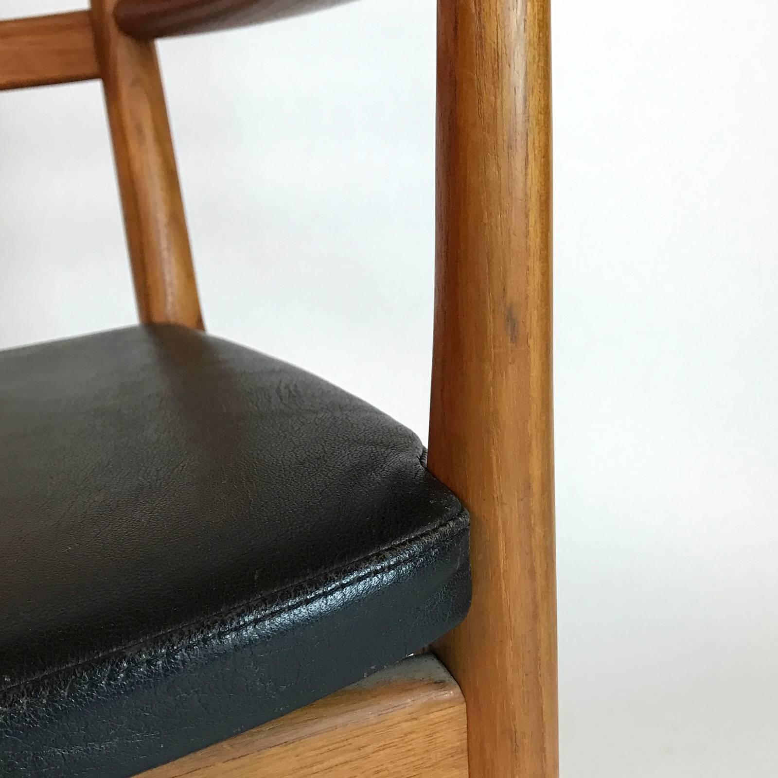 Scandinavian Modern Set of Six Teak and Leather Dining Chairs by Kai Lyngfeldt Larsen for Vejen