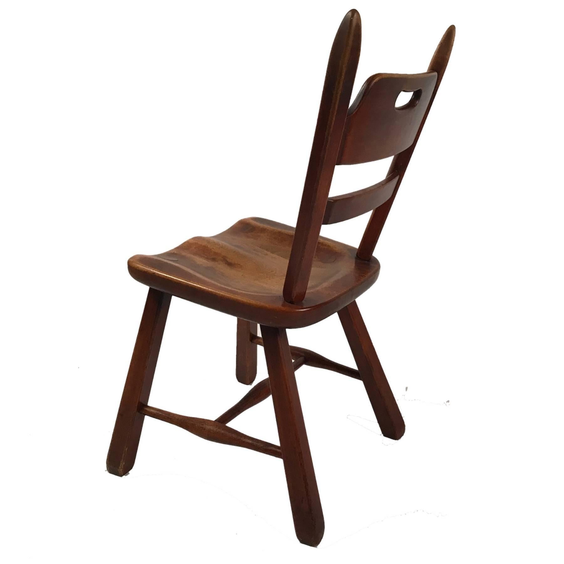 Six Hard Rock Vermont Maple Americana Dining Chairs, Herman DeVries for Cushman In Good Condition In Hudson, NY