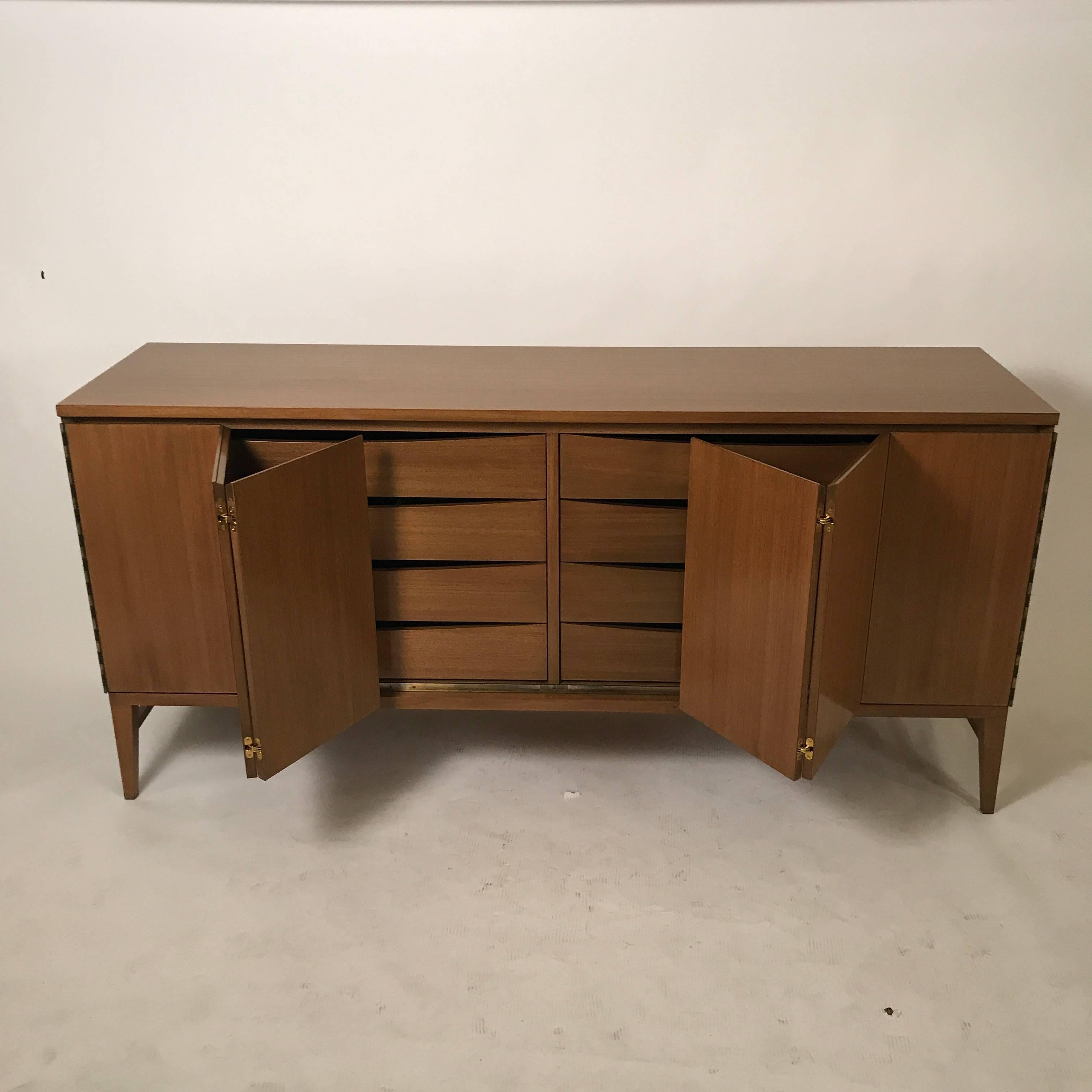 Mid-Century Modern Paul McCobb Calvin Group Tri-Fold Bleached Mahogany Eight-Drawer Dresser