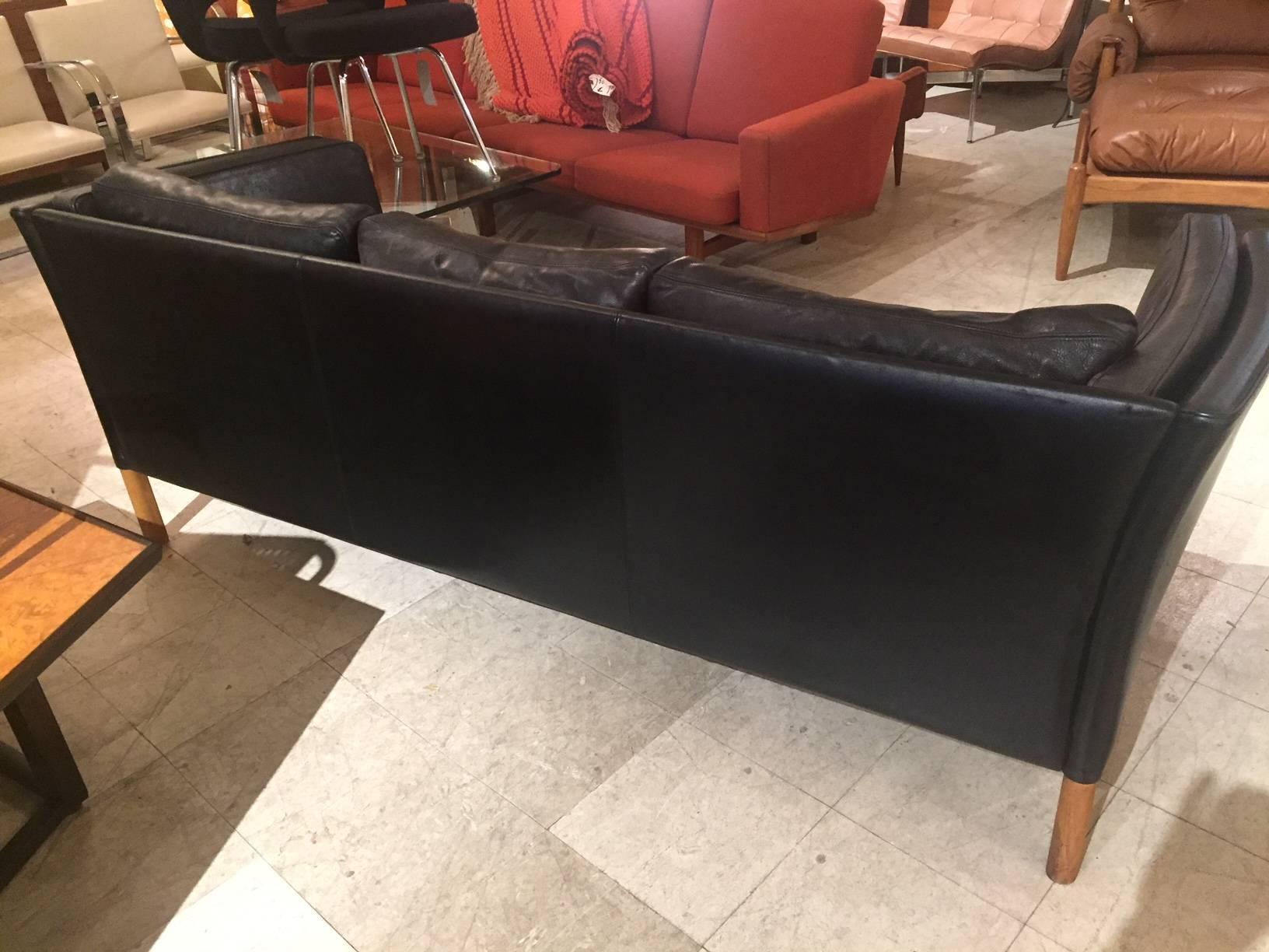 Mid-20th Century Classic 1950s Danish Modern Black Leather Sofa in the Manner of Børge Mogensen