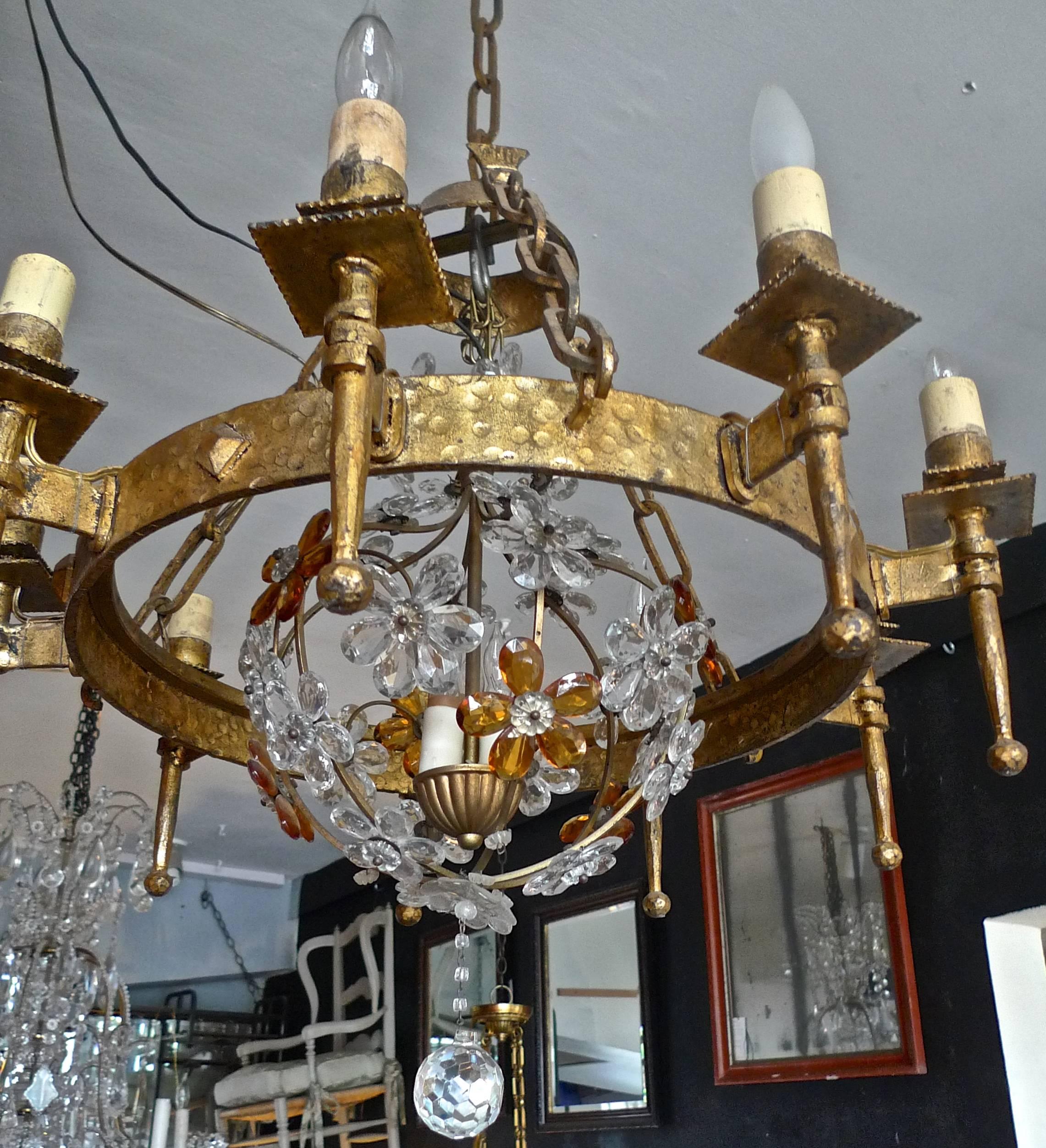 Spanish 1930s Round Gilt Iron and Glass Chandelier with 12 Lights In Good Condition In Santa Monica, CA