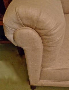 Deux fauteuils club roulés français des années 1940. Dégâts des eaux. Vendu tel quel.