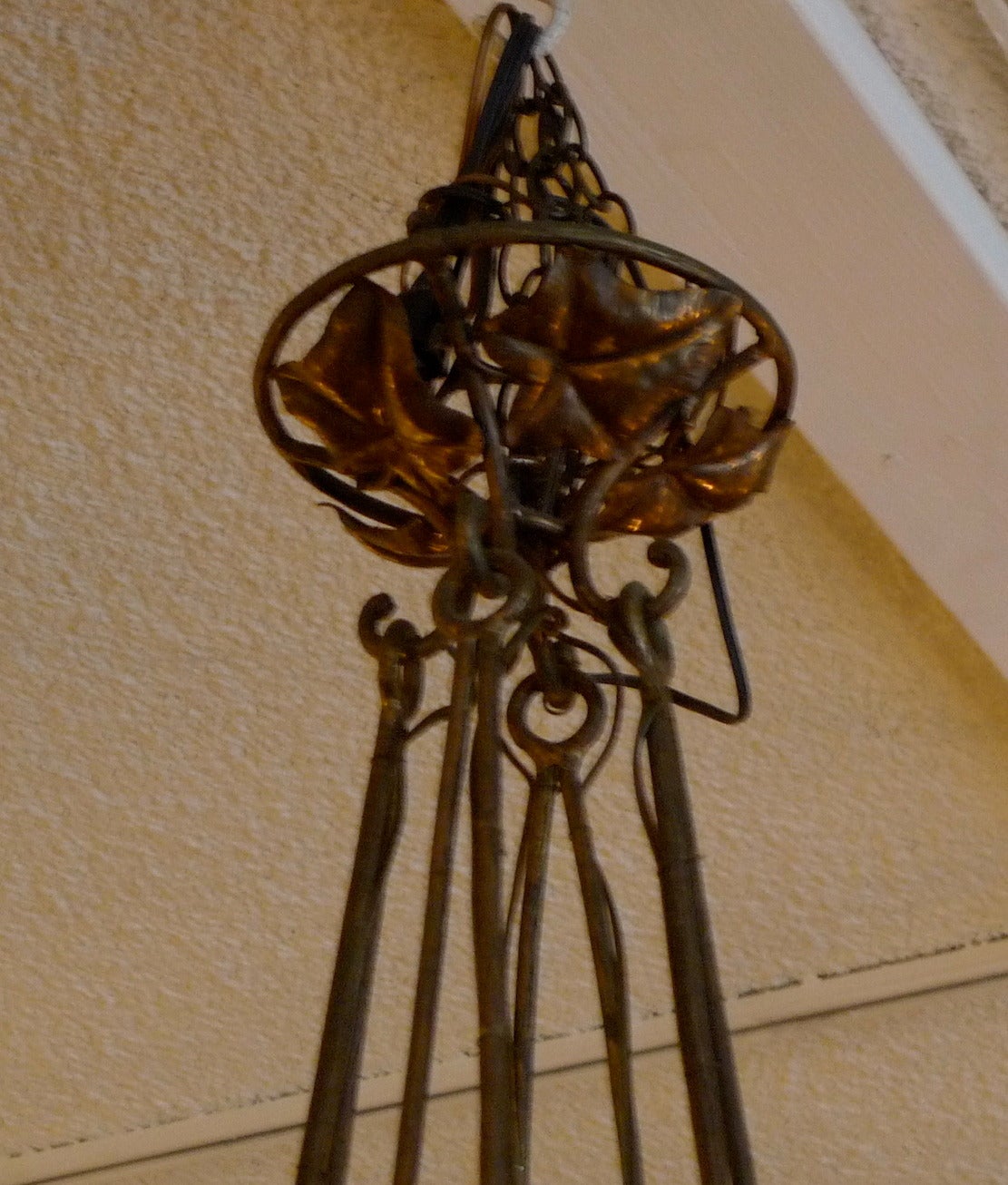 French 1920s Bronze Chandelier with Five Lights Covered by Etched Glass Globes 1
