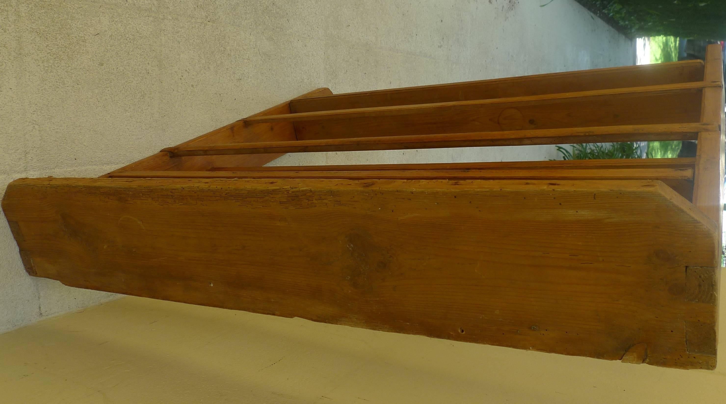 plate rail shelf