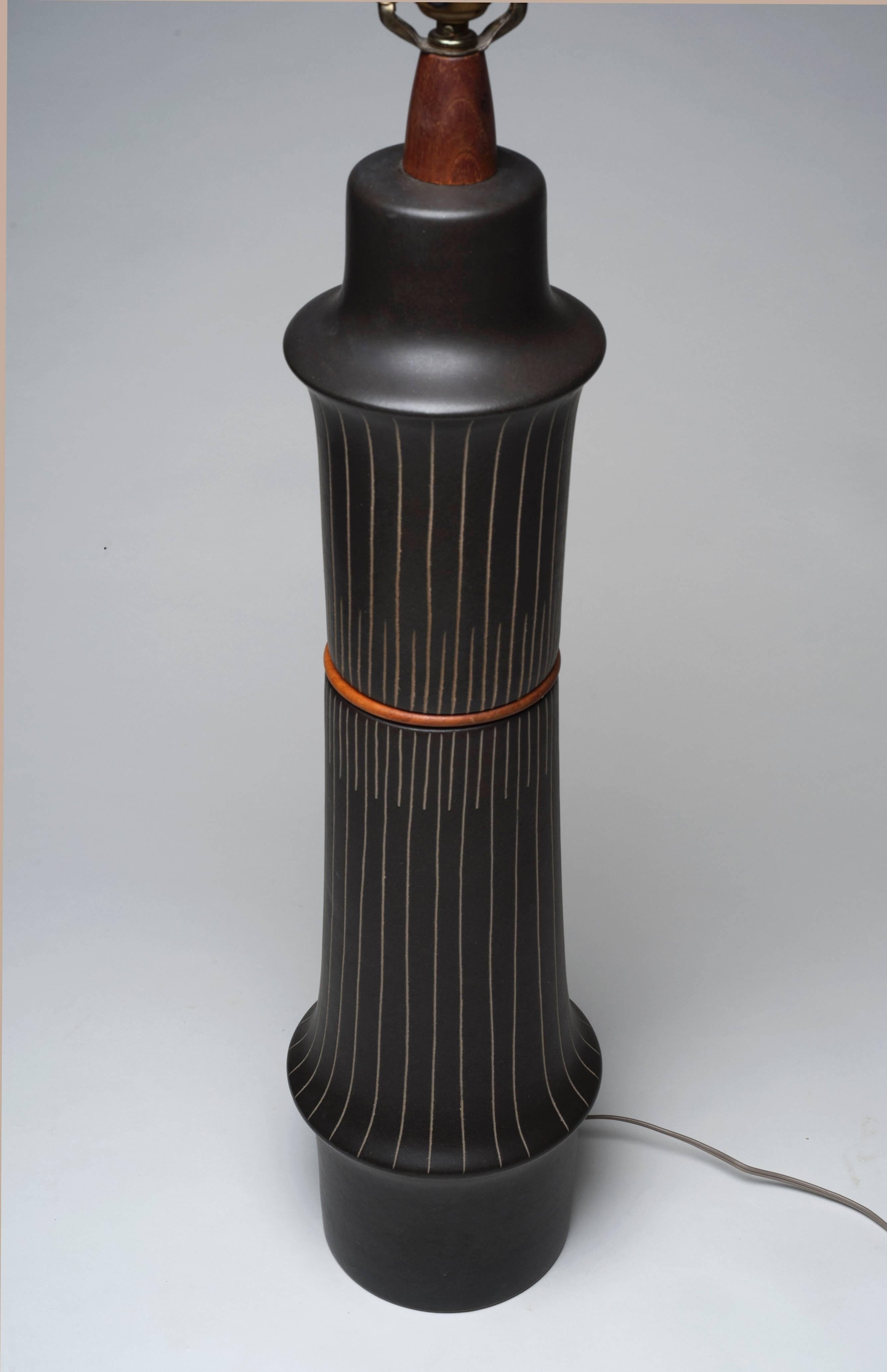 Mid-Century Modern Large Gordon Martz Ceramic Black Table Lamp for Marshall Studios
