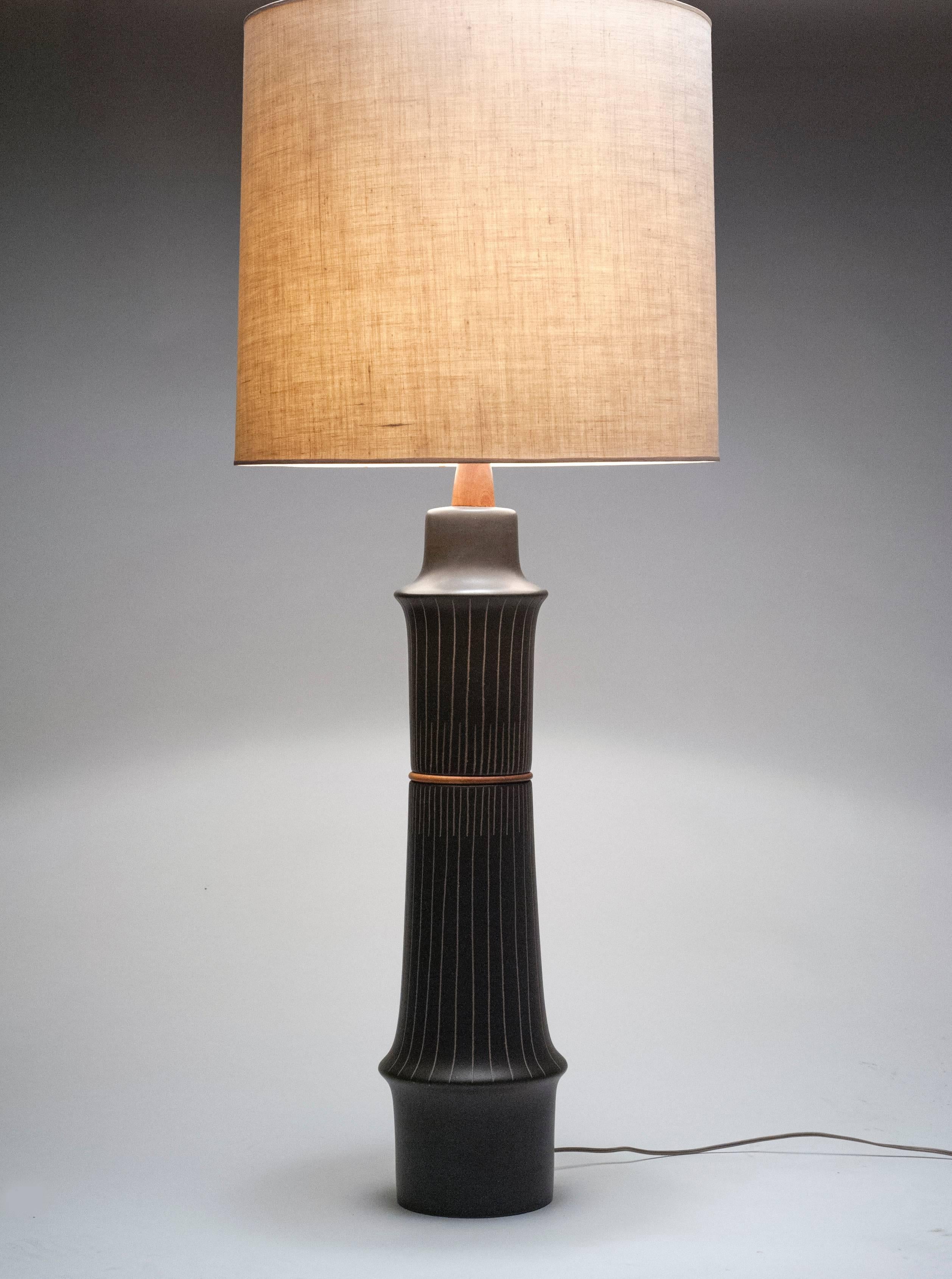 Mid-20th Century Large Gordon Martz Ceramic Black Table Lamp for Marshall Studios