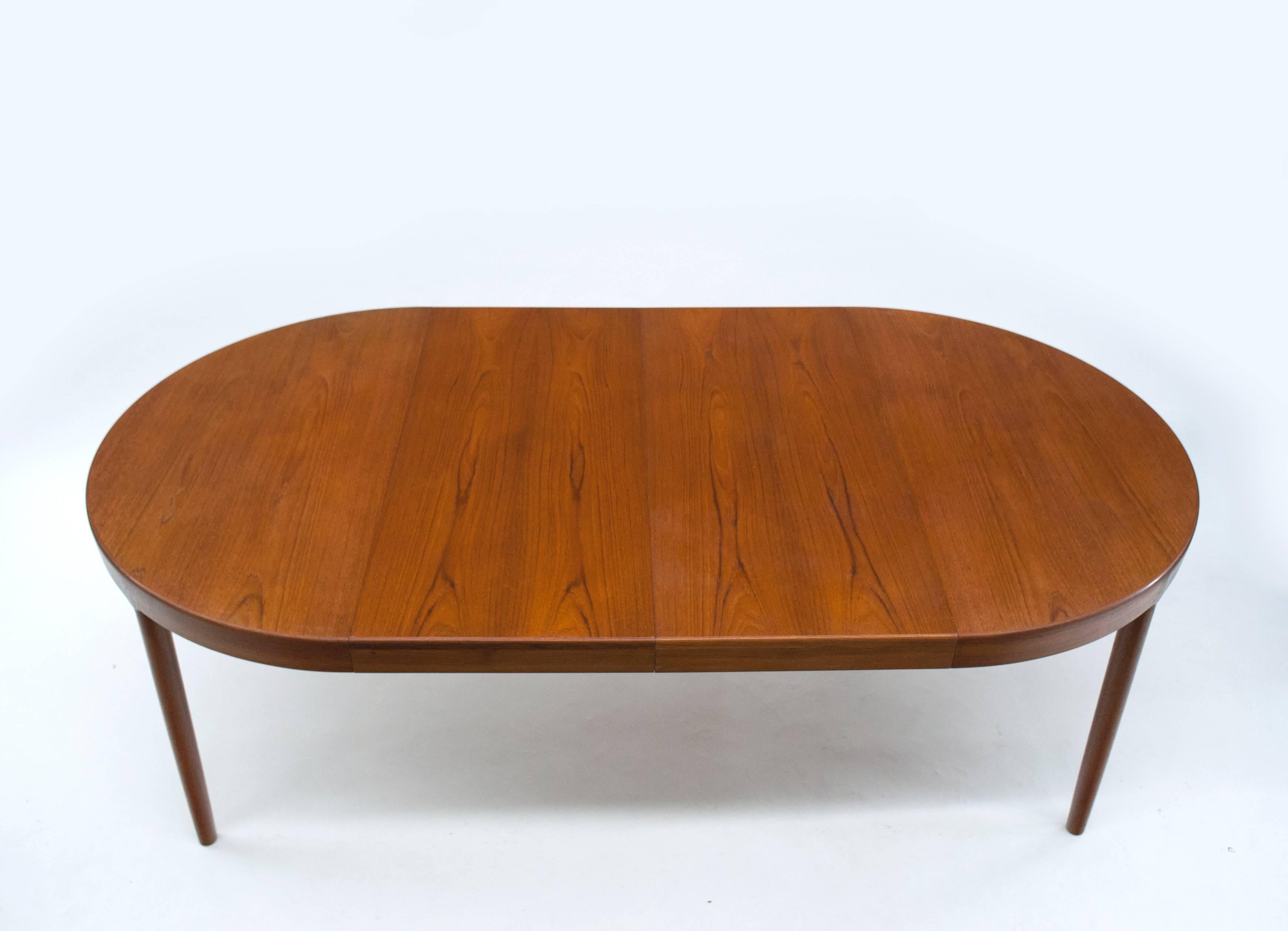 Round Extendable Danish Dining Table by Harry Ostergaard for Randers Møbelfabrik 1
