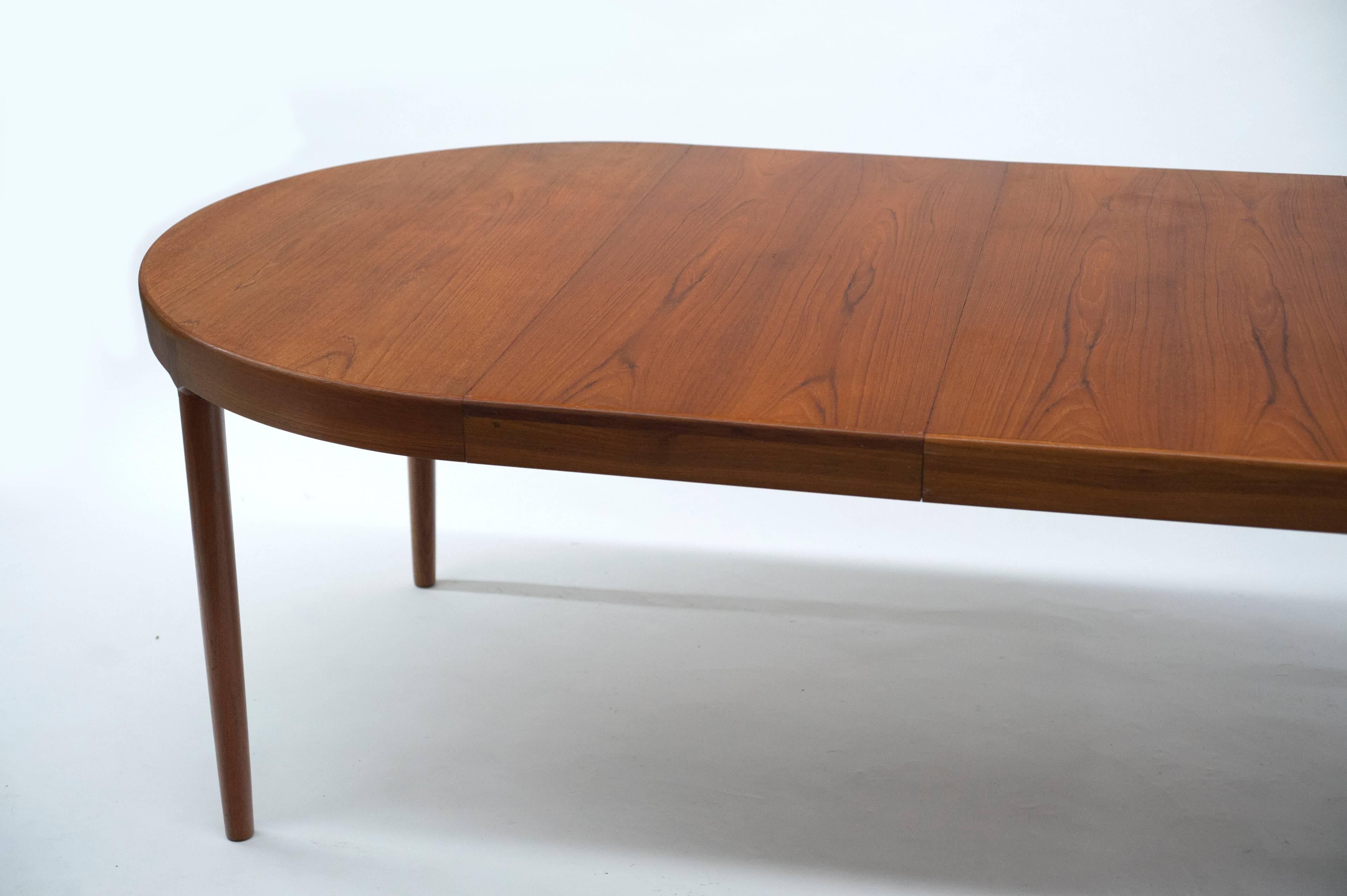 Mid-20th Century Round Extendable Danish Dining Table by Harry Ostergaard for Randers Møbelfabrik
