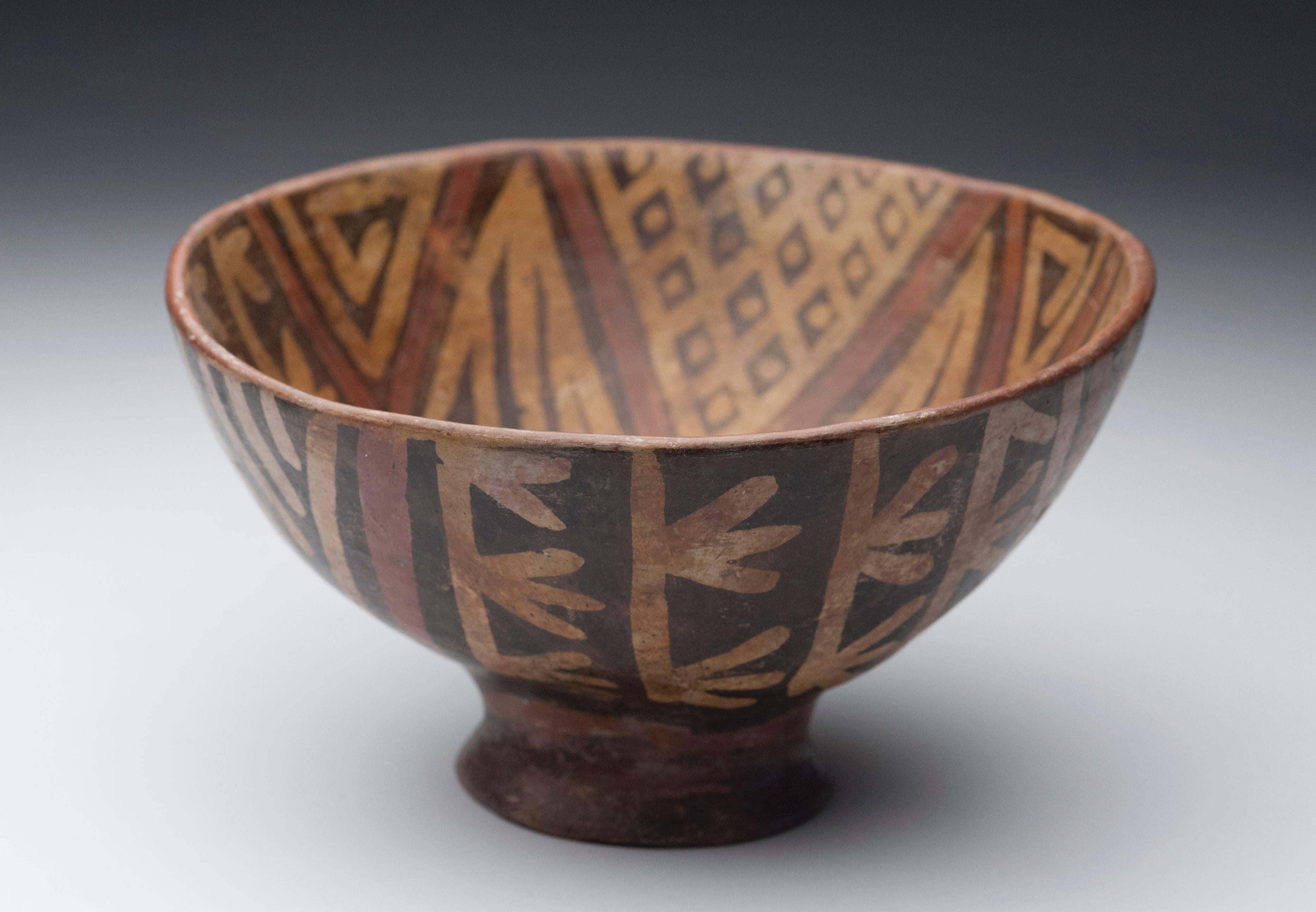 Pre-Columbian Narino Bowl In Excellent Condition In Washington, DC