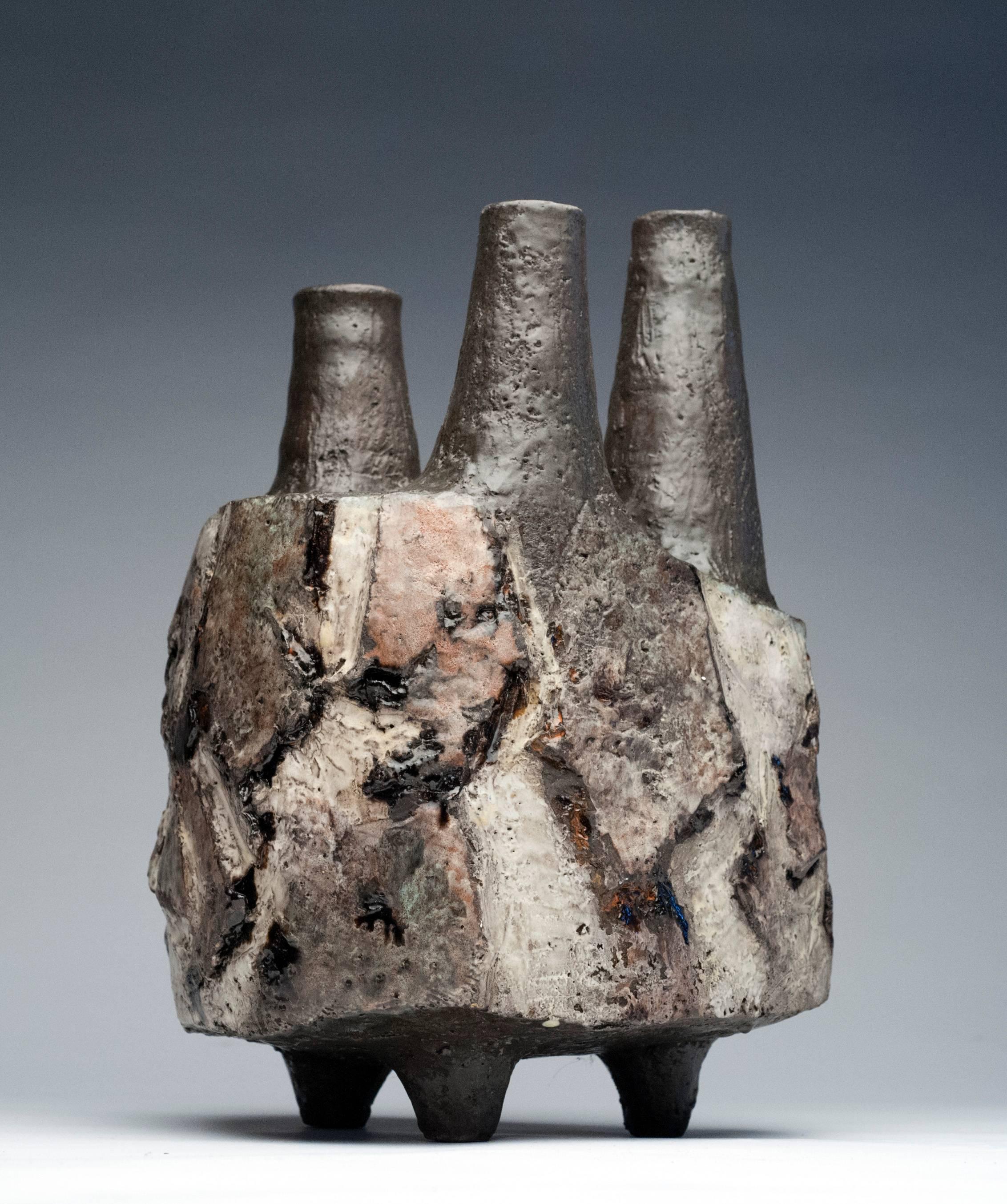 Beautiful and substantial early pottery work by Ragnar Kjartansson (1923-1989) of Iceland. Ragnar Kjartansson a sculptor and ceramist helped find Glit Pottery in 1958. Signed to underside RK and dated '64, also marked "Lava Iceland."