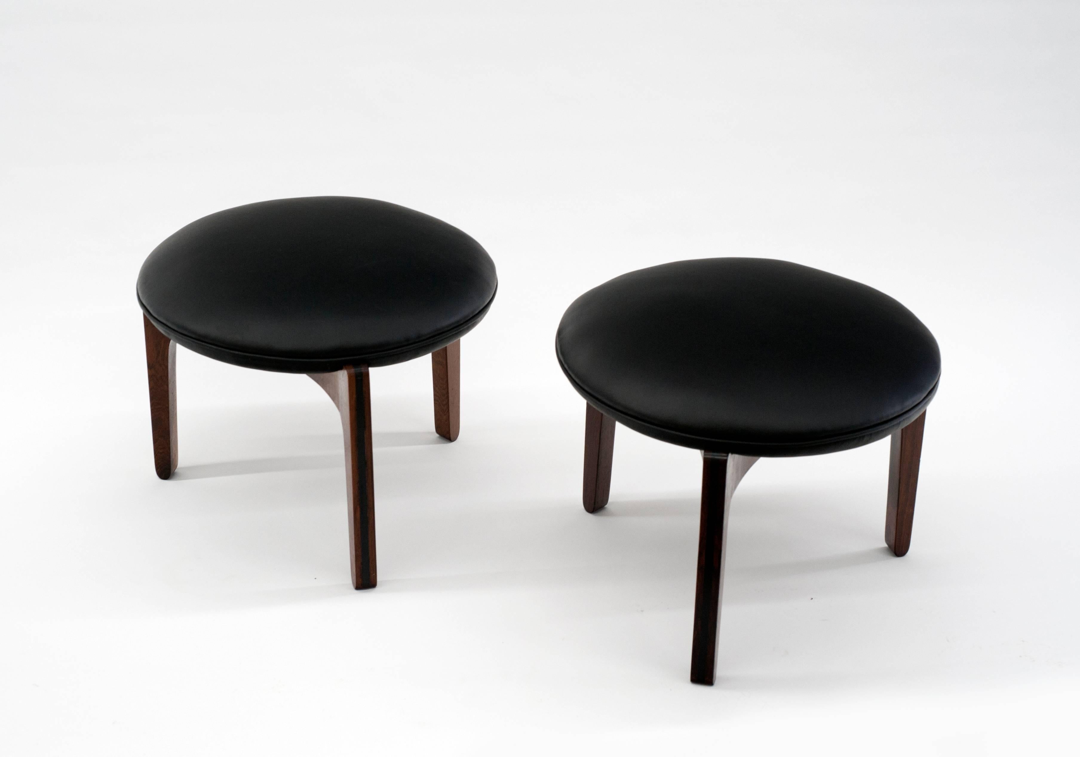 Pair of Danish Modern Sven Ellekaer Stools in Rosewood and Black Leather, 1962 4