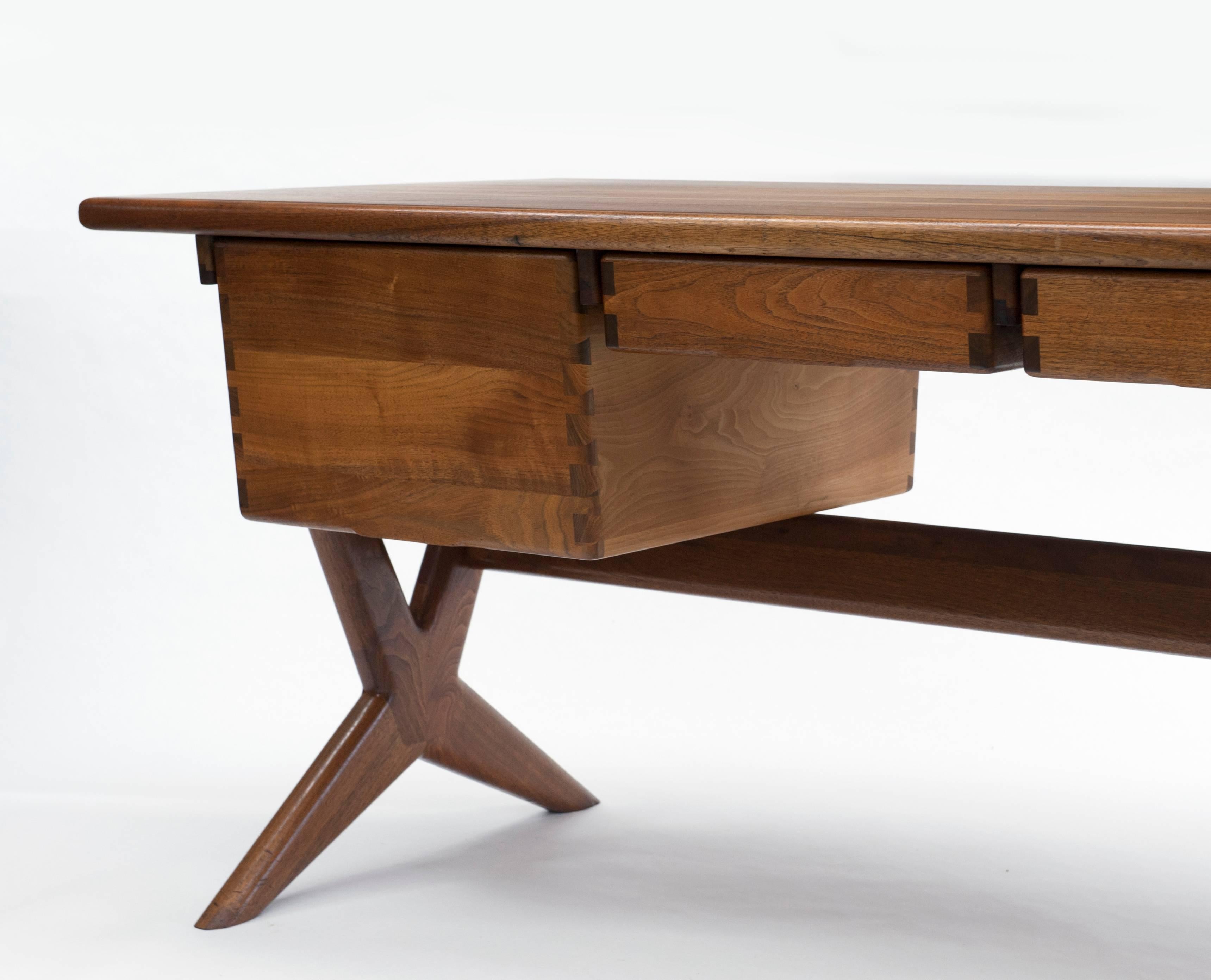 Late 20th Century Vintage Modern Studio Desk by Jim Sweeney for Espirit Offices
