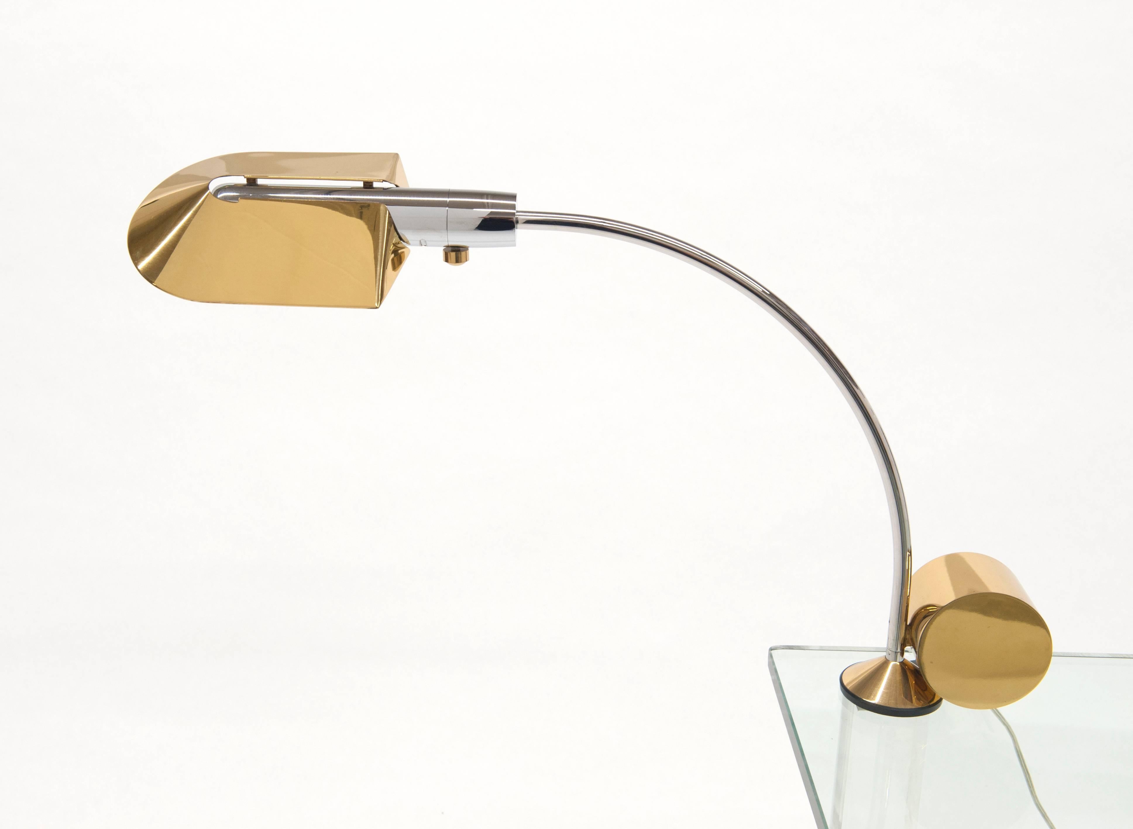 Cedric Hartman Brass Counter Weight Table Lamp In Good Condition In Washington, DC