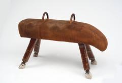 Antique Cheval d'arçon en cuir Vintage Gym Bench Equipment