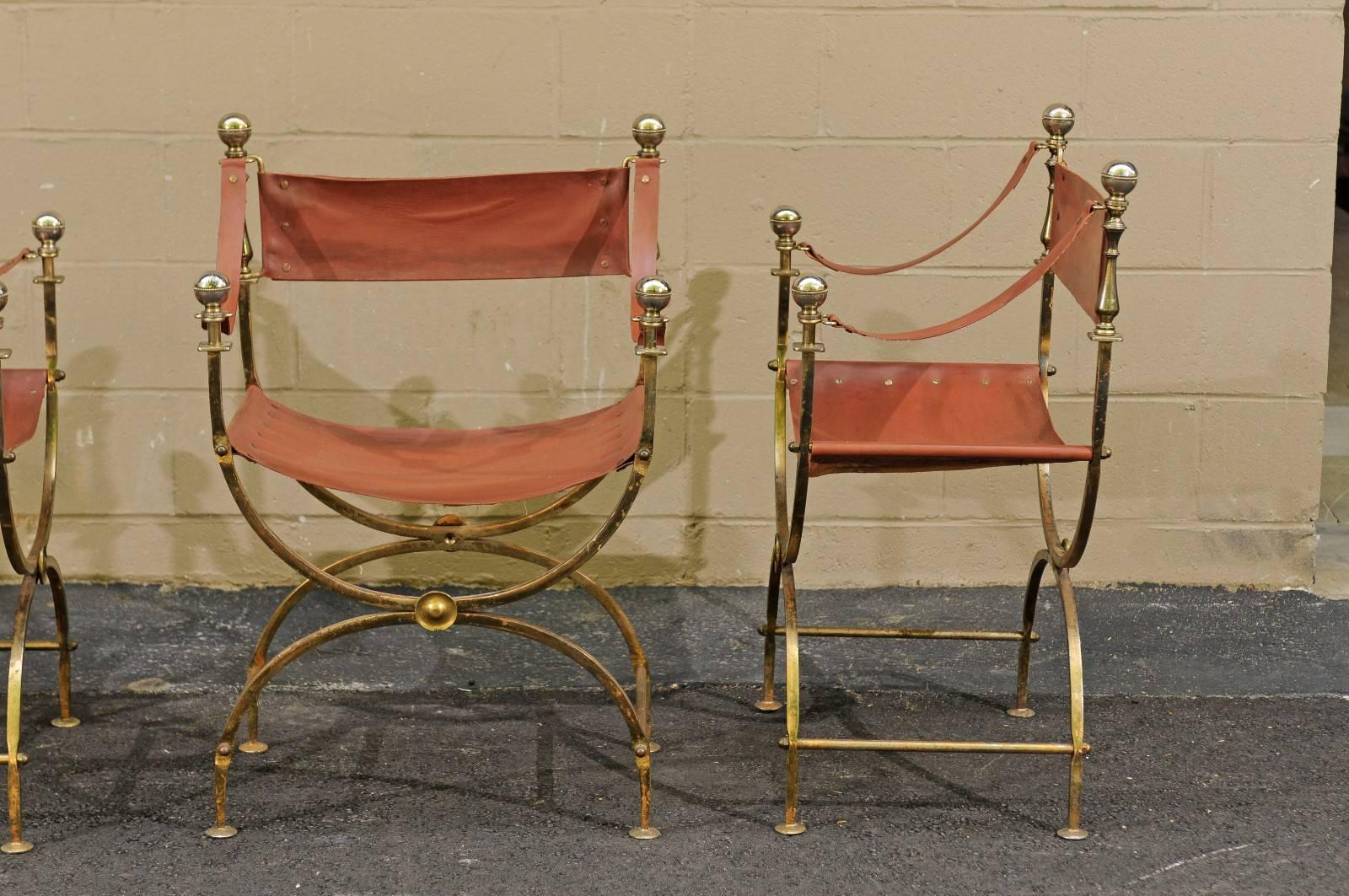 Single French Regency Campaign Curule Leather and Brass Chair from the 1940s For Sale 4