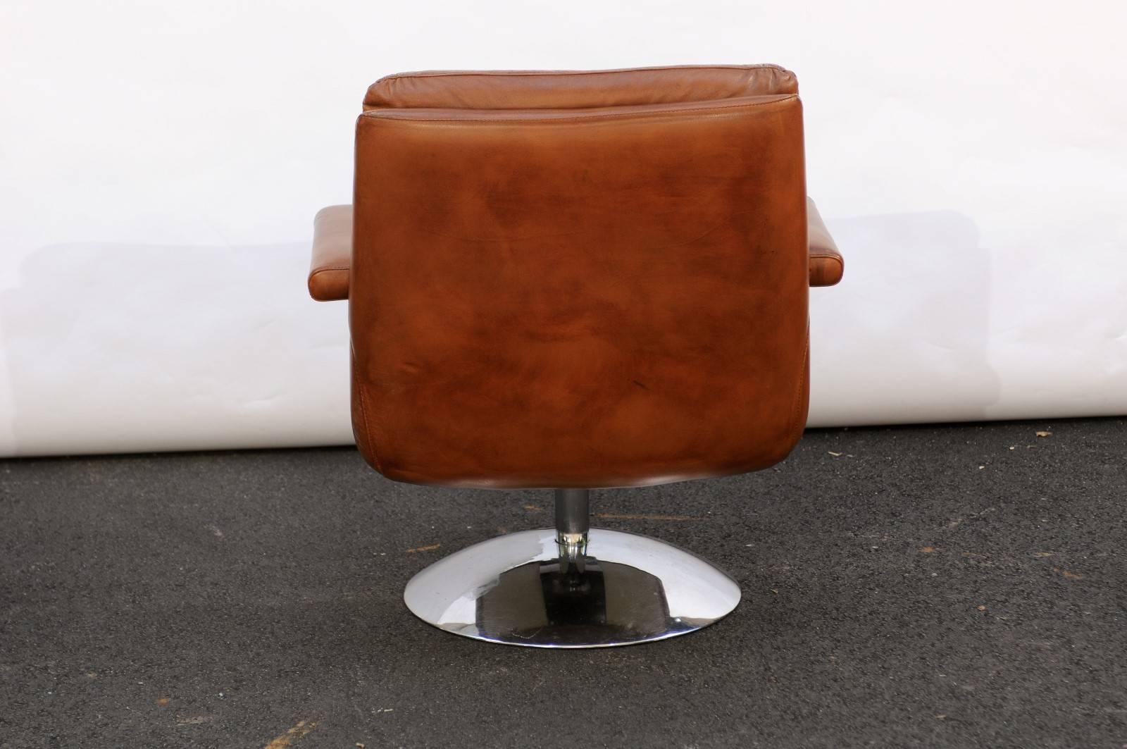 20th Century Mid-Century French Caramel Leather Armchair with Aluminium Tulip Base