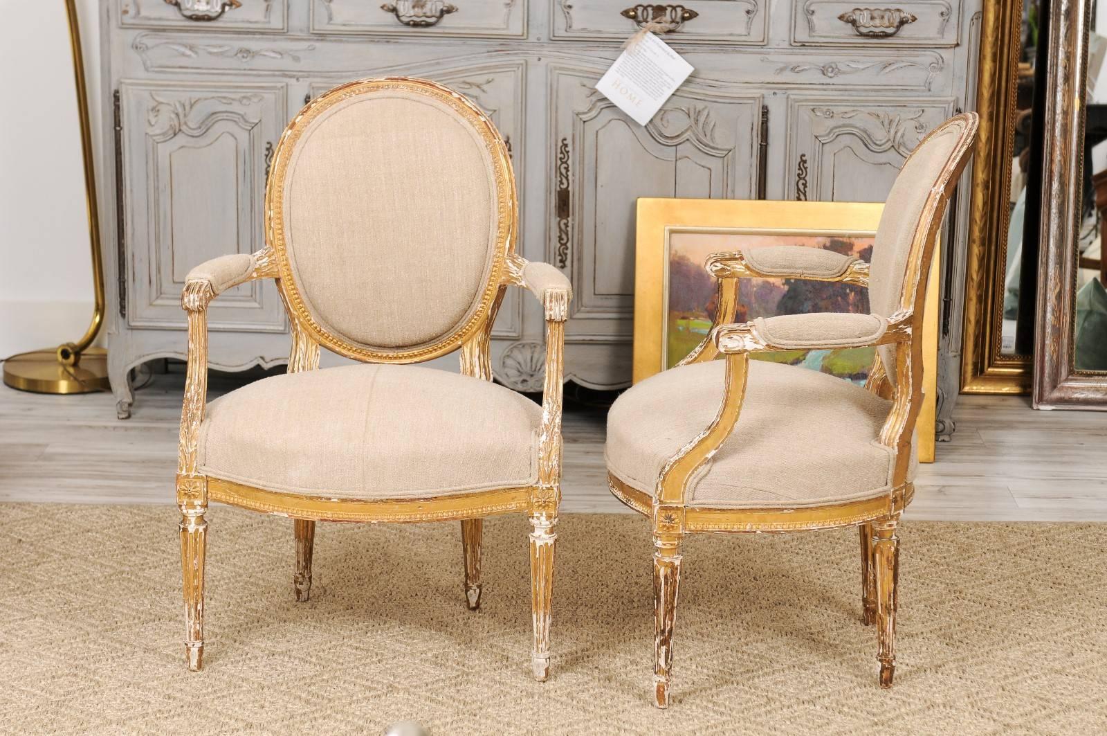 Pair of French Louis XVI Style Giltwood Fauteuils with Oval Backs with Linen 5