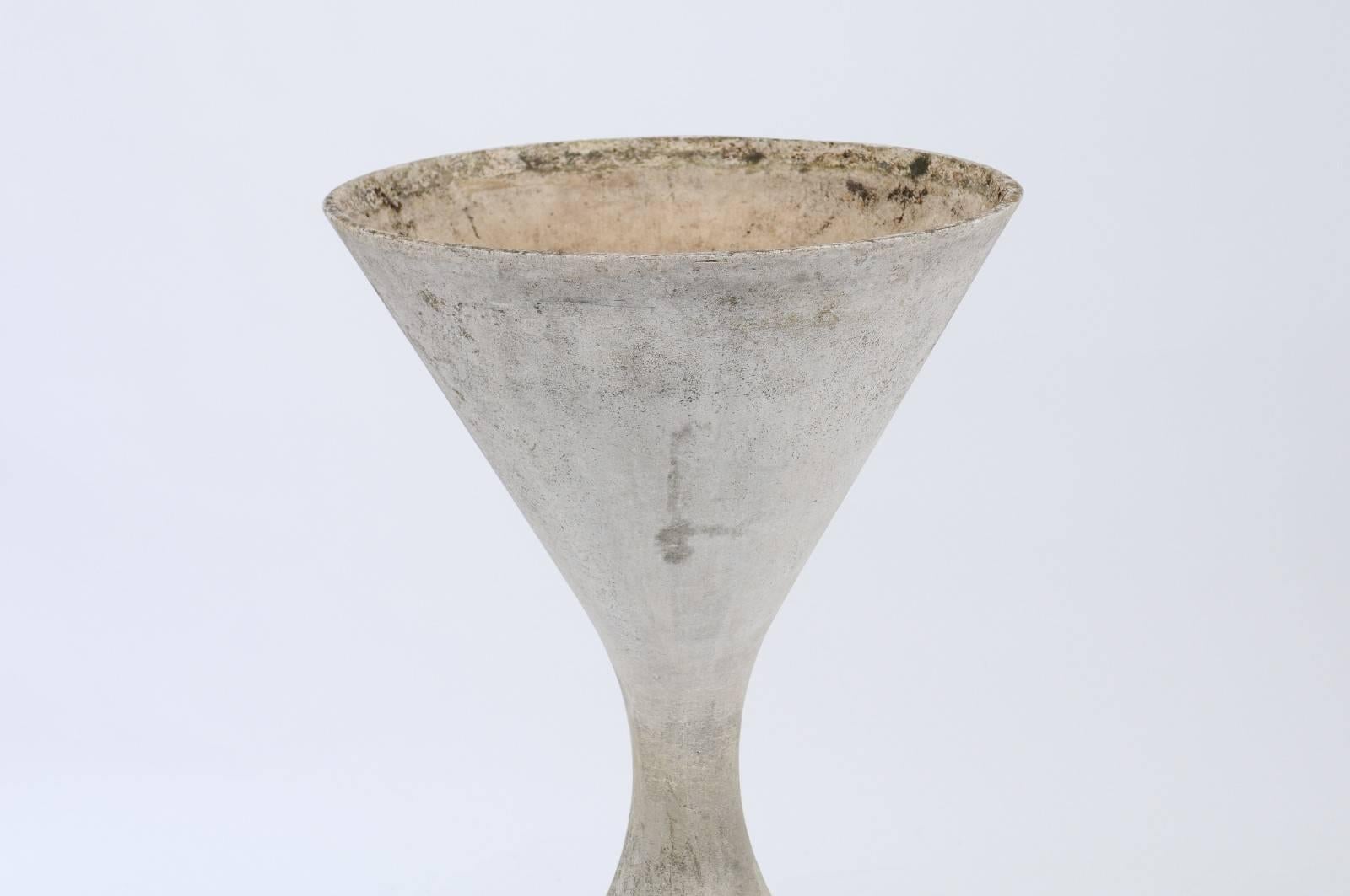 Mid-Century Modern Willy Guhl Fiber Cement Diabolo Planter from Switzerland from the 1950s