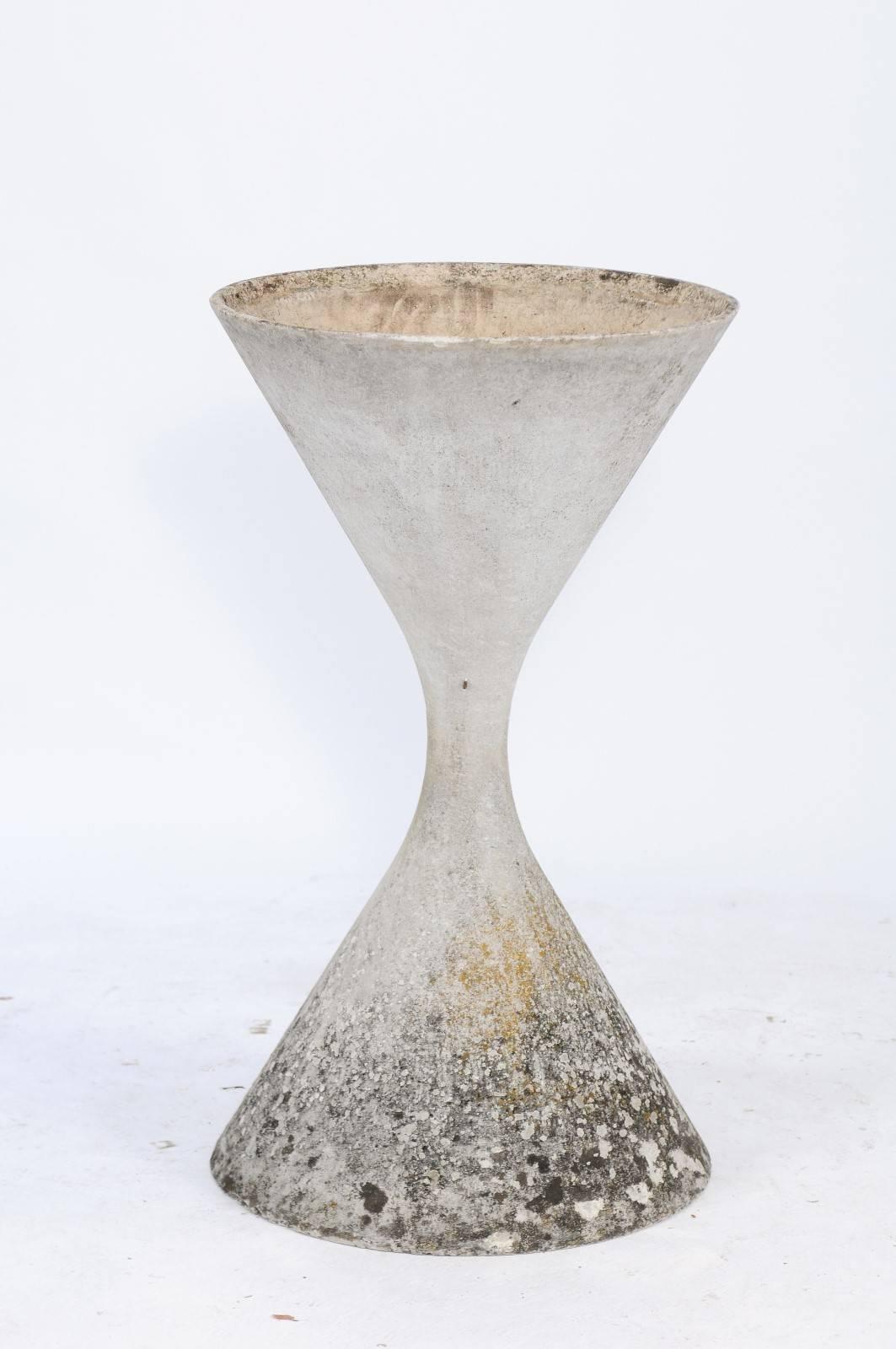 Willy Guhl Fiber Cement Diabolo Planter from Switzerland from the 1950s 1