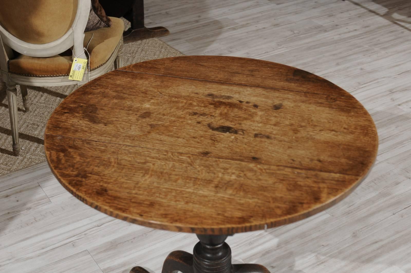 French Oak 19th Century Rustic Tilt-Top Guéridon Table with Pedestal Tripod Base 1