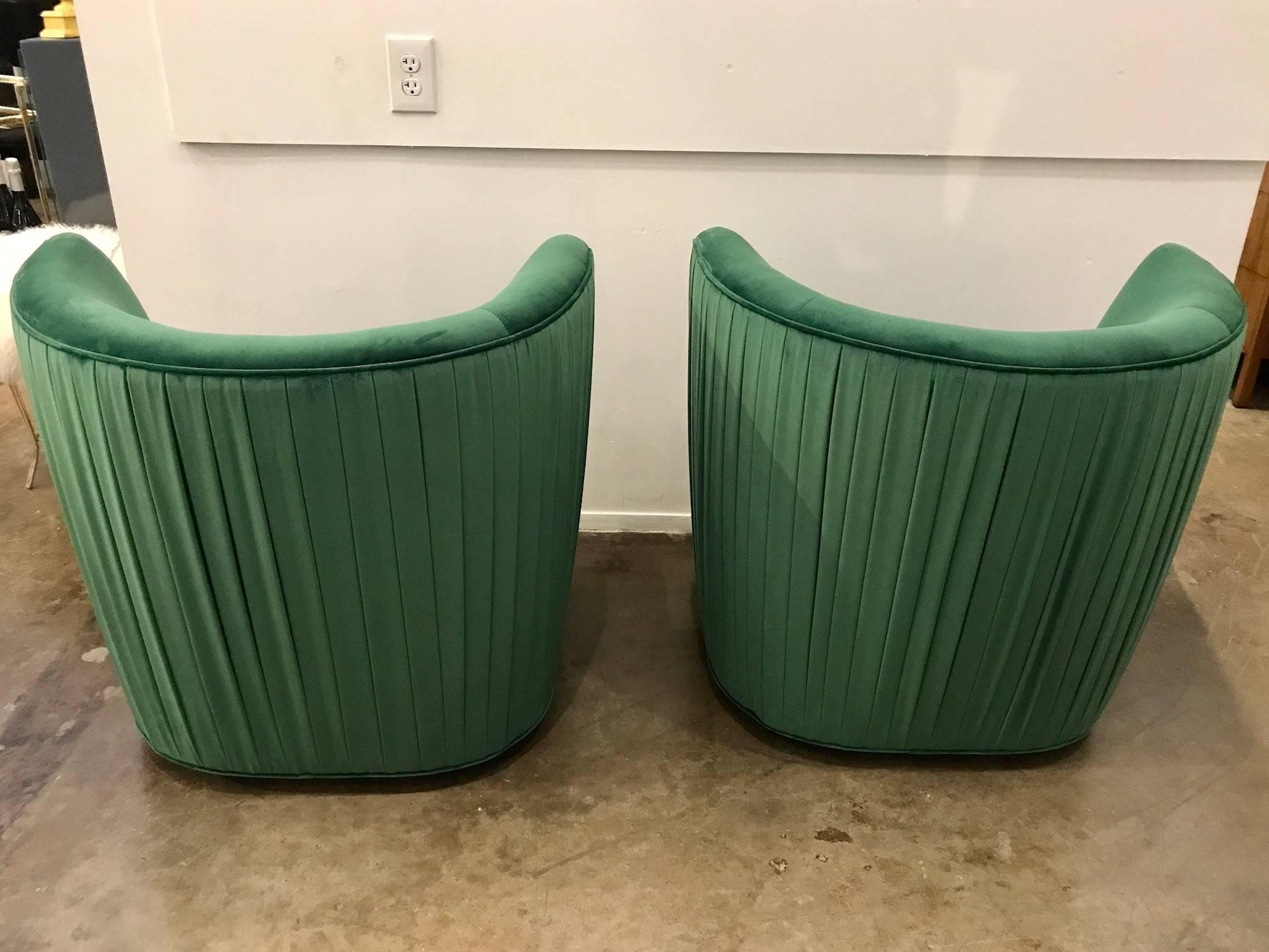 20th Century Modern Pr. of A. Rudin Emerald Velvet Swivel Lounge Chairs 5