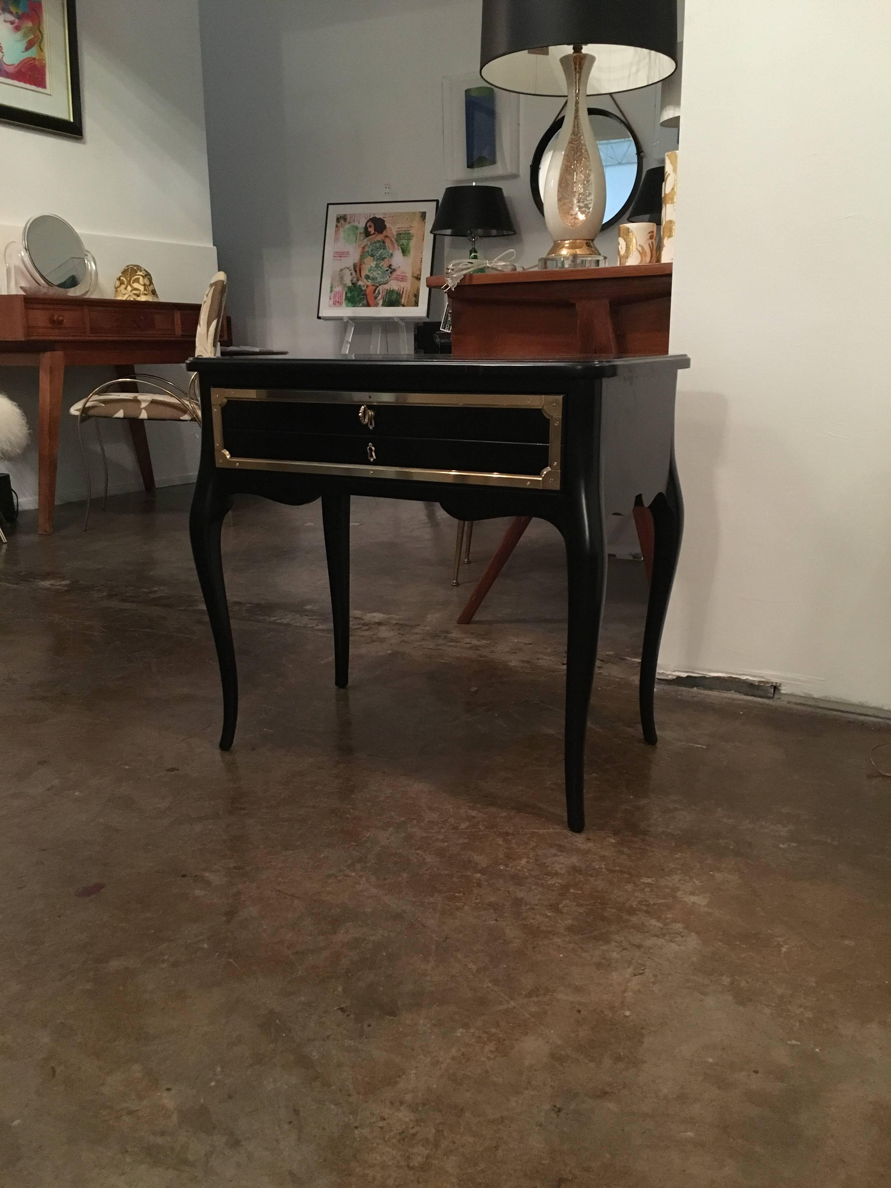 Signed Hollywood Regency Grosfeld House Black Lacquer & Brass Side Tables, Pair In Good Condition In Houston, TX