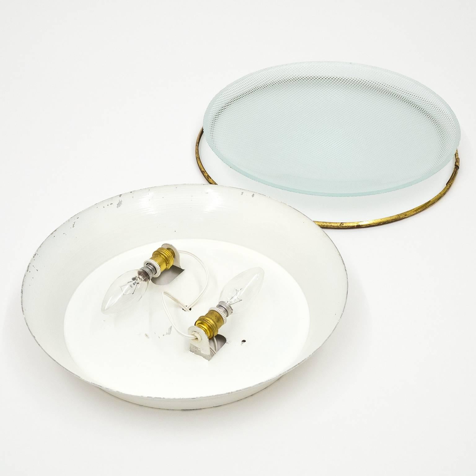 Pair of Italian Modernist Textured Glass Flush Mounts, 1950s In Good Condition In Vienna, AT