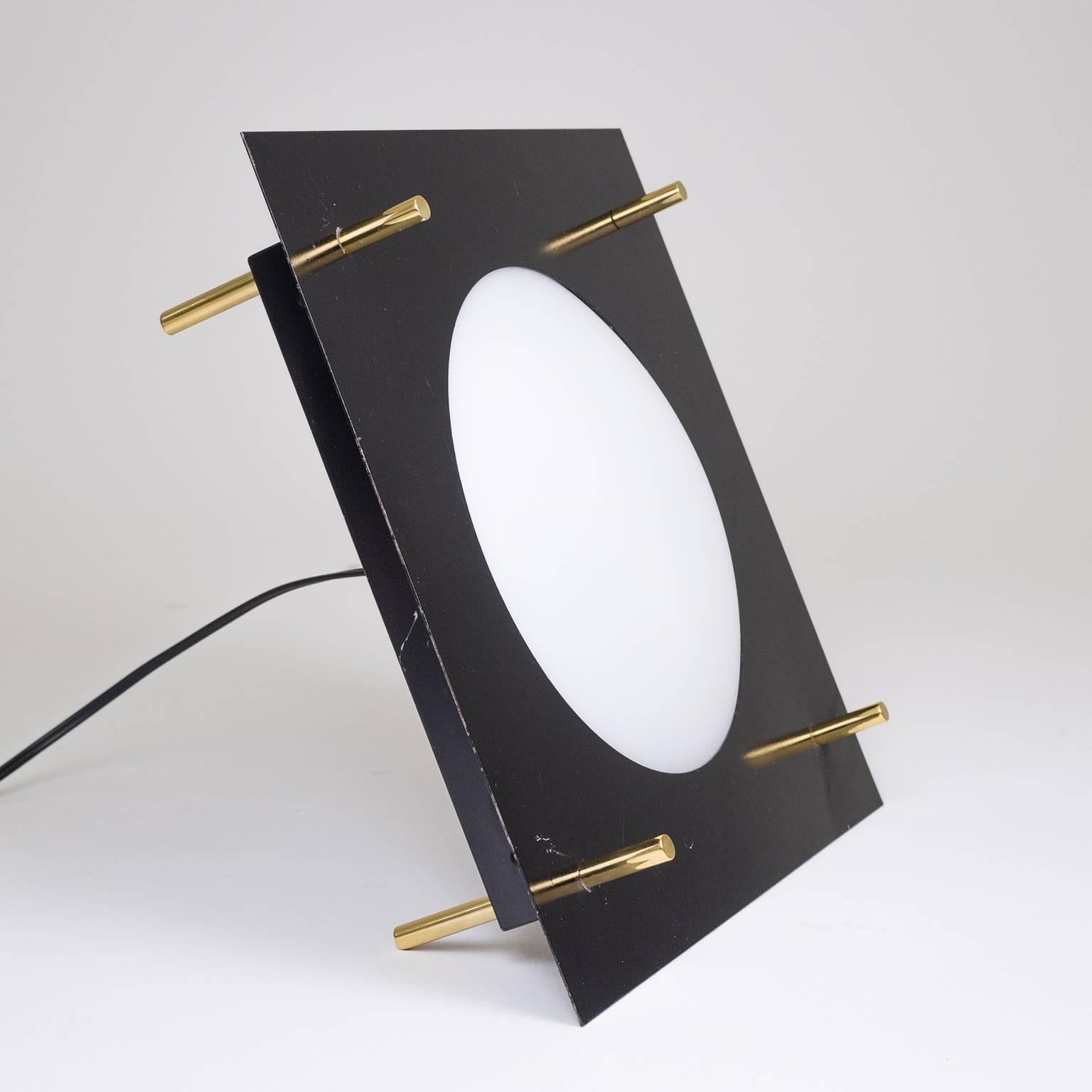 Modernist Table Lamp Attributed to Stilnovo, 1950s For Sale 4