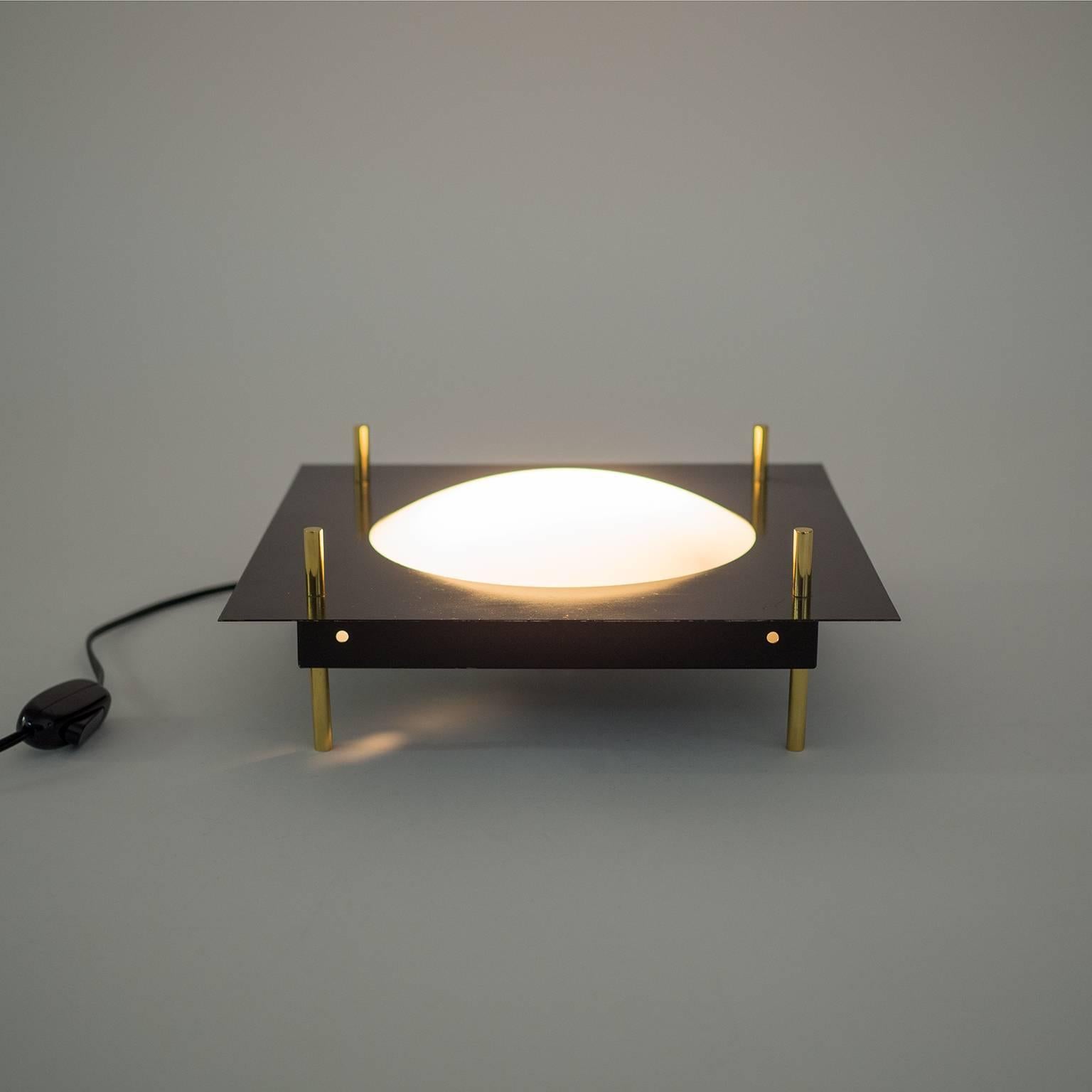 Italian Modernist Table Lamp Attributed to Stilnovo, 1950s For Sale